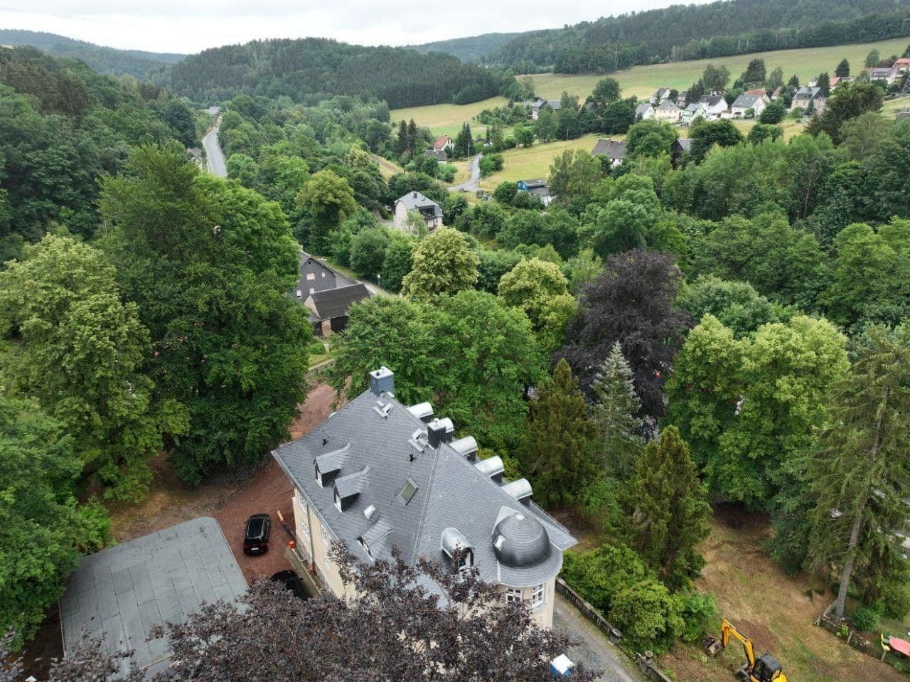 Prenájom domu 140 m², pozemek 3.000 m², Eibenberger Str 25A, Burkhardtsdorf, Sasko Prenájom domu 140 m², pozemek 3.000 m², Eibenberger Str 25A, Burkhardtsdorf, Sasko