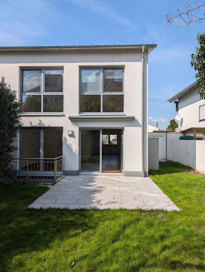 Prenájom domu 189 m², pozemek 343 m², Im Brünnel 26A, Hirschberg an der Bergstraße, Bádensko-Wurttembersko Prenájom domu 189 m², pozemek 343 m², Im Brünnel 26A, Hirschberg an der Bergstraße, Bádensko-Wurttembersko