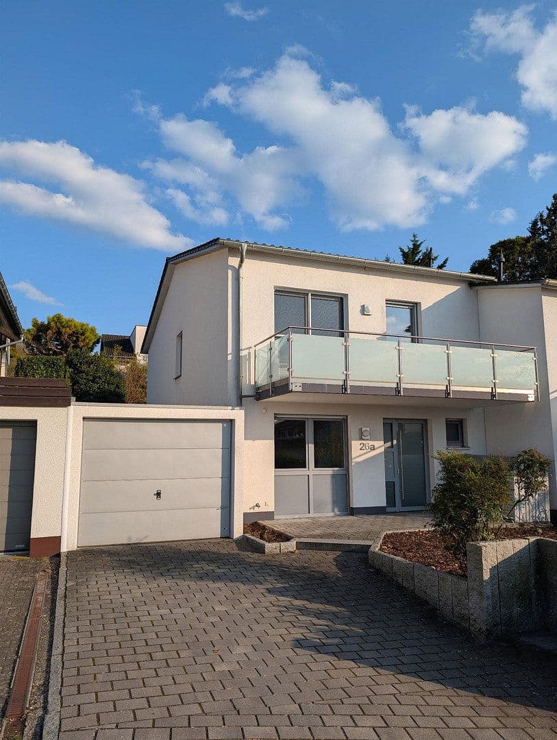 Prenájom domu 189 m², pozemek 343 m², Im Brünnel 26A, Hirschberg an der Bergstraße, Bádensko-Wurttembersko Prenájom domu 189 m², pozemek 343 m², Im Brünnel 26A, Hirschberg an der Bergstraße, Bádensko-Wurttembersko