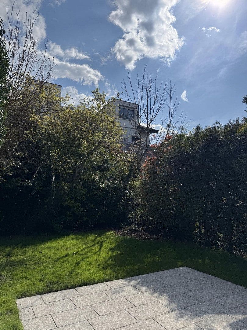 Prenájom domu 189 m², pozemek 343 m², Im Brünnel 26A, Hirschberg an der Bergstraße, Bádensko-Wurttembersko Prenájom domu 189 m², pozemek 343 m², Im Brünnel 26A, Hirschberg an der Bergstraße, Bádensko-Wurttembersko