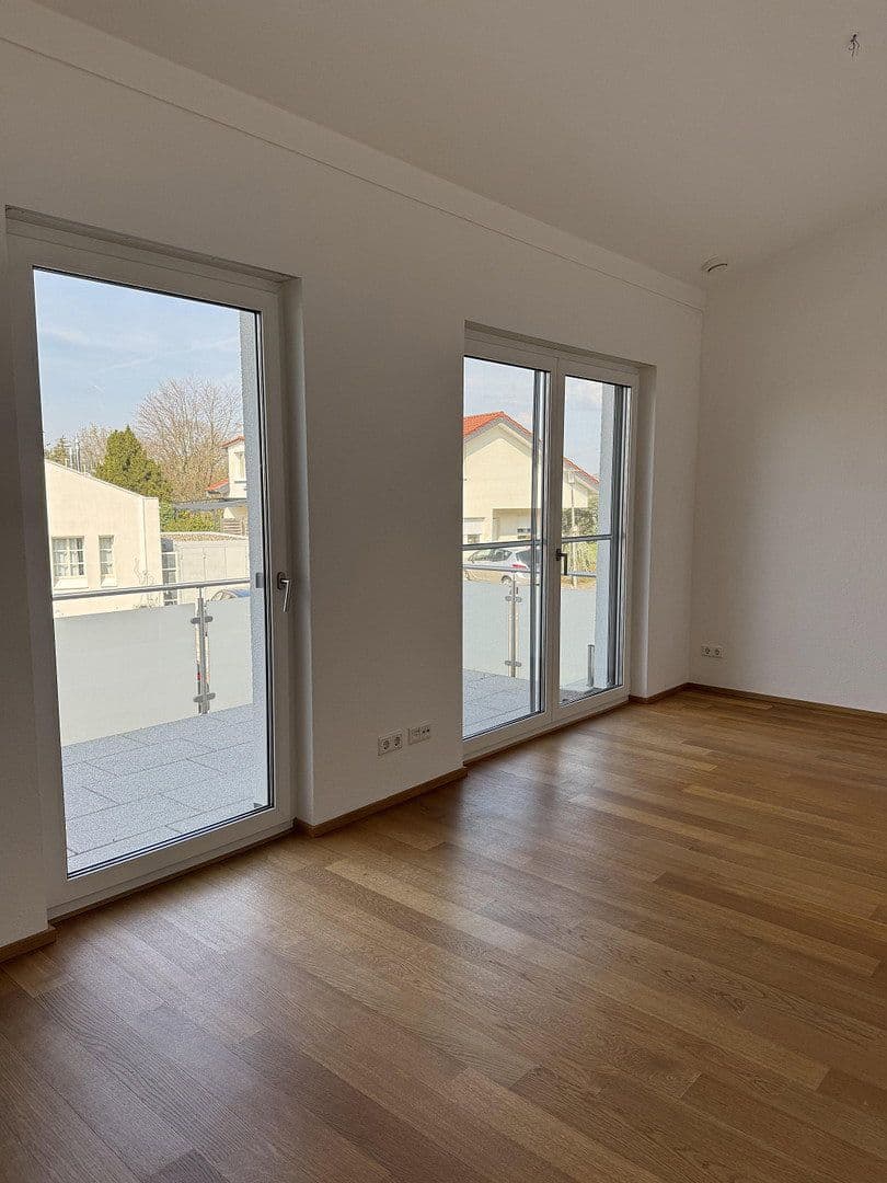 Prenájom domu 189 m², pozemek 343 m², Im Brünnel 26A, Hirschberg an der Bergstraße, Bádensko-Wurttembersko Prenájom domu 189 m², pozemek 343 m², Im Brünnel 26A, Hirschberg an der Bergstraße, Bádensko-Wurttembersko