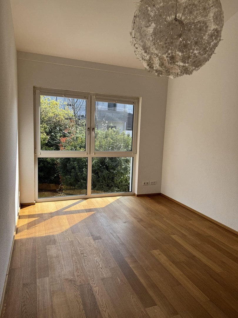 Prenájom domu 189 m², pozemek 343 m², Im Brünnel 26A, Hirschberg an der Bergstraße, Bádensko-Wurttembersko Prenájom domu 189 m², pozemek 343 m², Im Brünnel 26A, Hirschberg an der Bergstraße, Bádensko-Wurttembersko