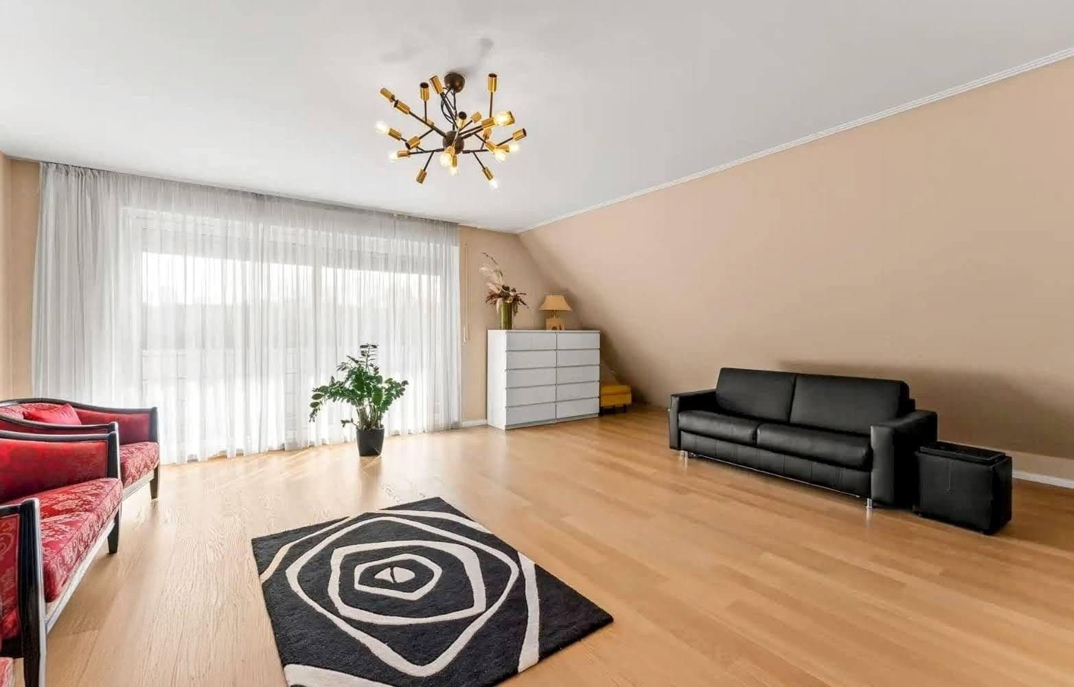 Predaj domu 295 m², pozemek 1.070 m², Bremen, Brémy Predaj domu 295 m², pozemek 1.070 m², Bremen, Brémy