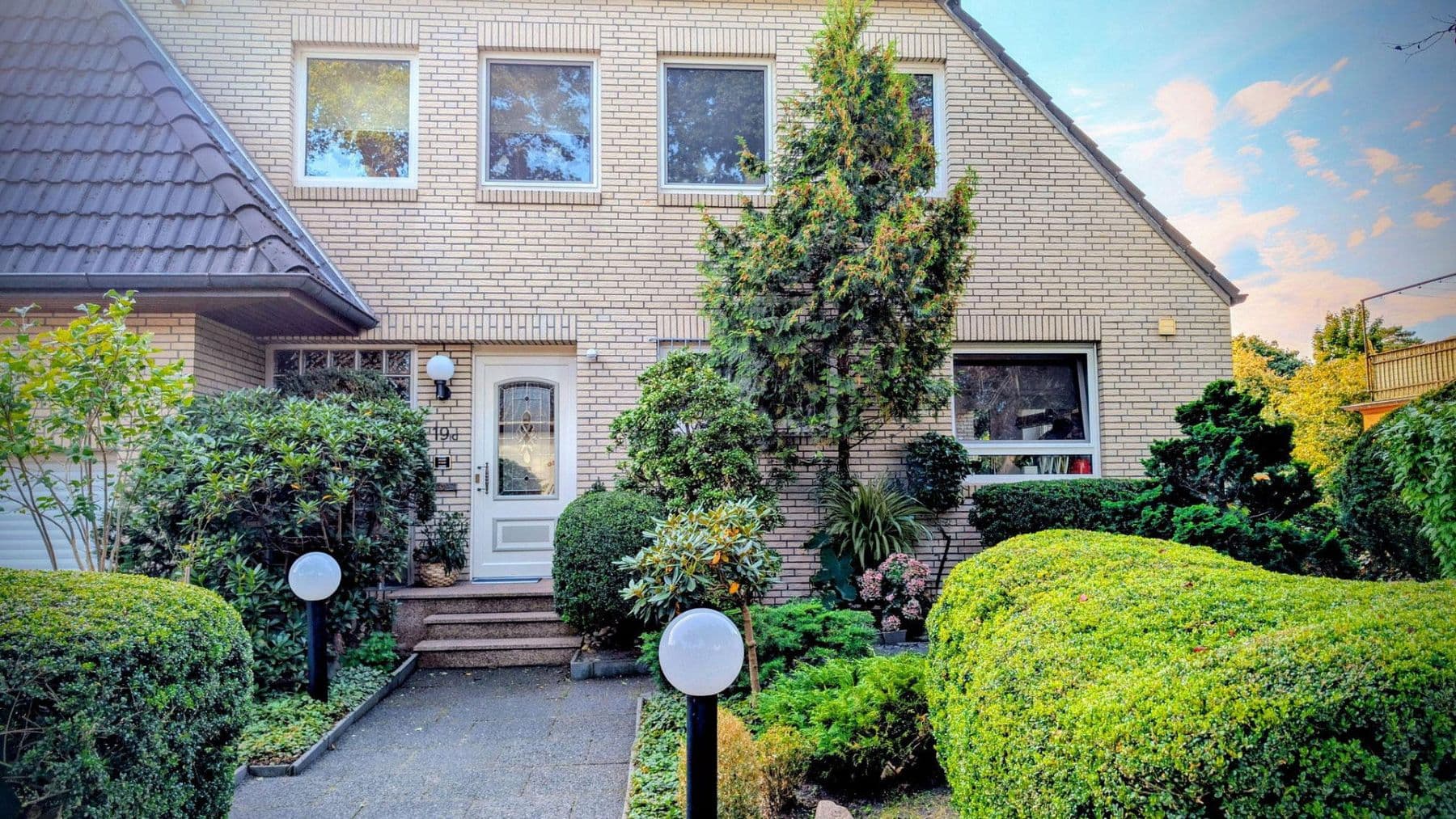 Predaj domu 295 m², pozemek 1.070 m², Bremen, Brémy Predaj domu 295 m², pozemek 1.070 m², Bremen, Brémy