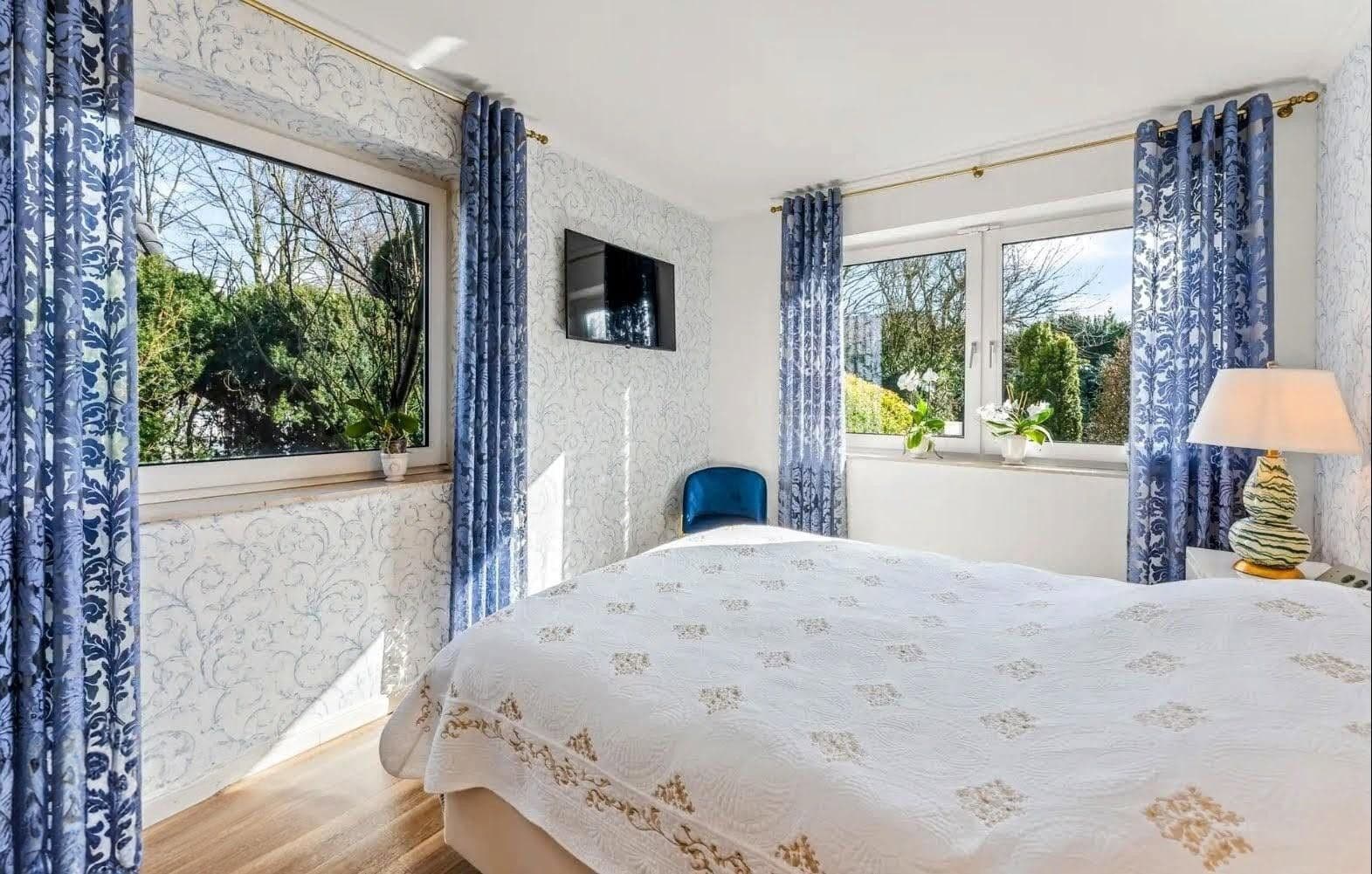 Predaj domu 295 m², pozemek 1.070 m², Bremen, Brémy Predaj domu 295 m², pozemek 1.070 m², Bremen, Brémy