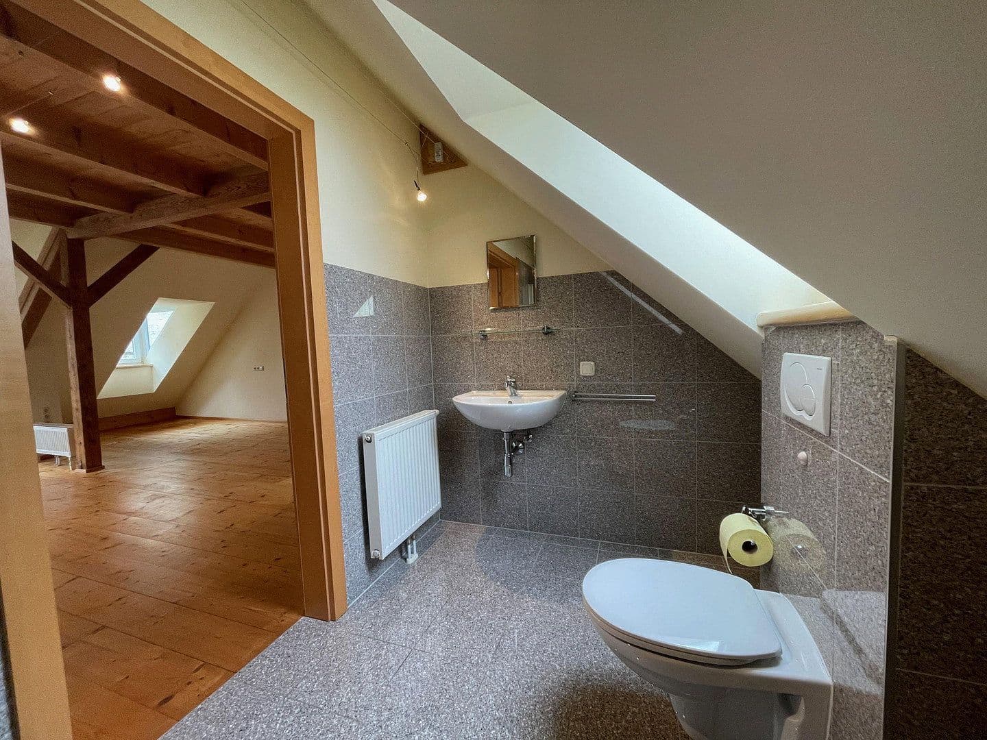 Prenájom bytu 1-izbový 35 m², Frauenberg 9, Krems/Stein, Dolné Rakúsko Prenájom bytu 1-izbový 35 m², Frauenberg 9, Krems/Stein, Dolné Rakúsko