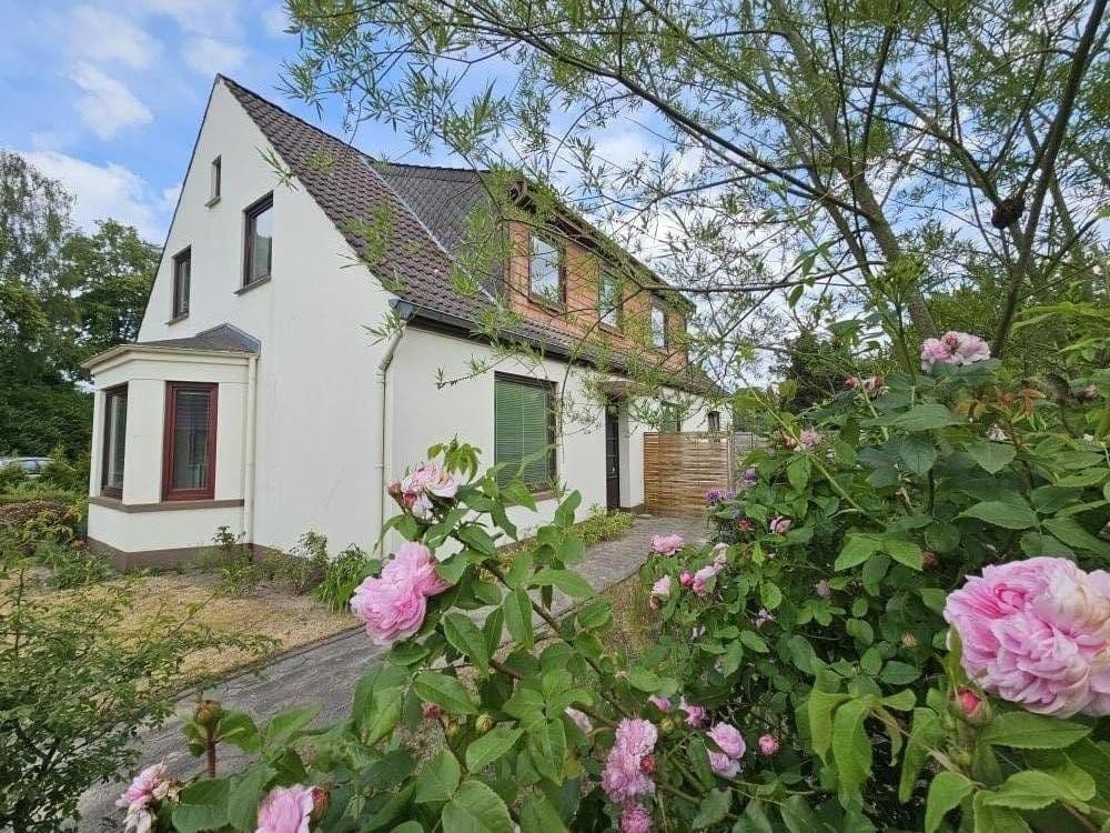 Predaj domu 212 m², pozemek 1.104 m², Bremen, Brémy Predaj domu 212 m², pozemek 1.104 m², Bremen, Brémy