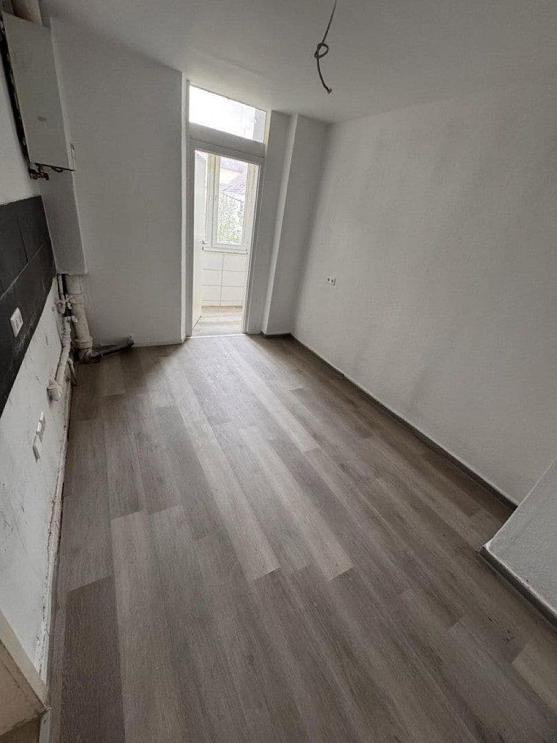 Prenájom bytu 4-izbový 82 m², Dammstraße 17, Pforzheim, Bádensko-Wurttembersko Prenájom bytu 4-izbový 82 m², Dammstraße 17, Pforzheim, Bádensko-Wurttembersko