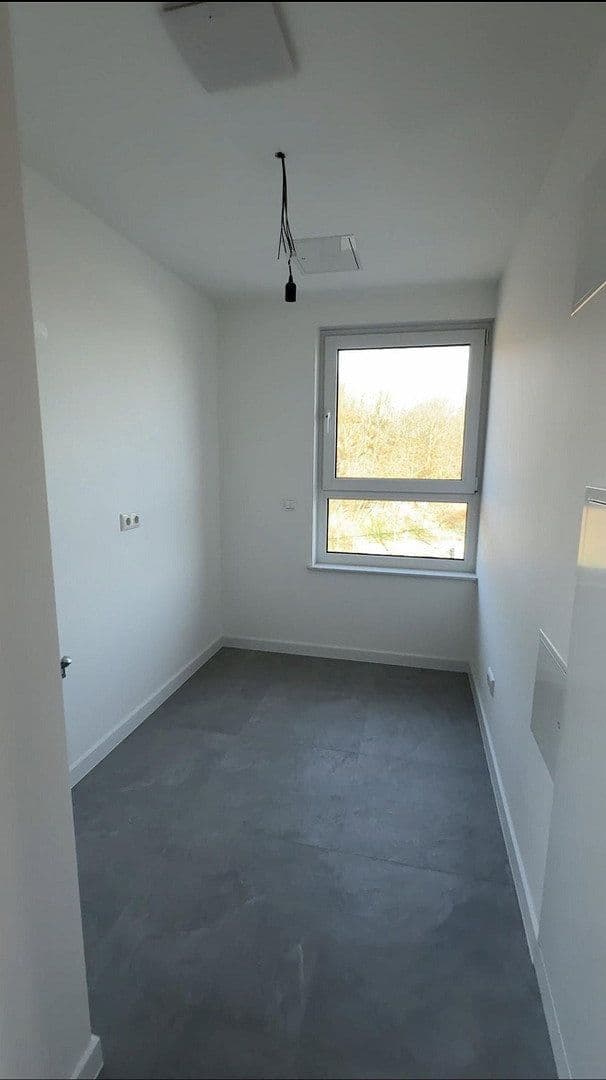 Prenájom bytu 4-izbový 89 m², Berlin, Berlín Prenájom bytu 4-izbový 89 m², Berlin, Berlín