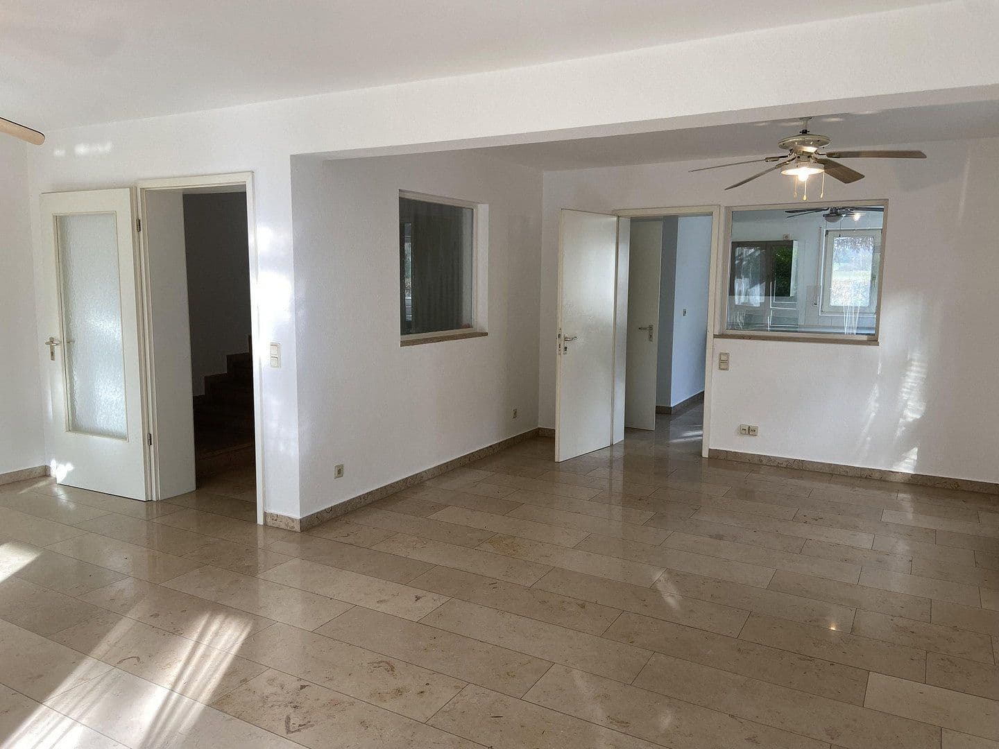 Predaj domu 209 m², pozemek 369 m², Wiesbaden, Hesensko Predaj domu 209 m², pozemek 369 m², Wiesbaden, Hesensko