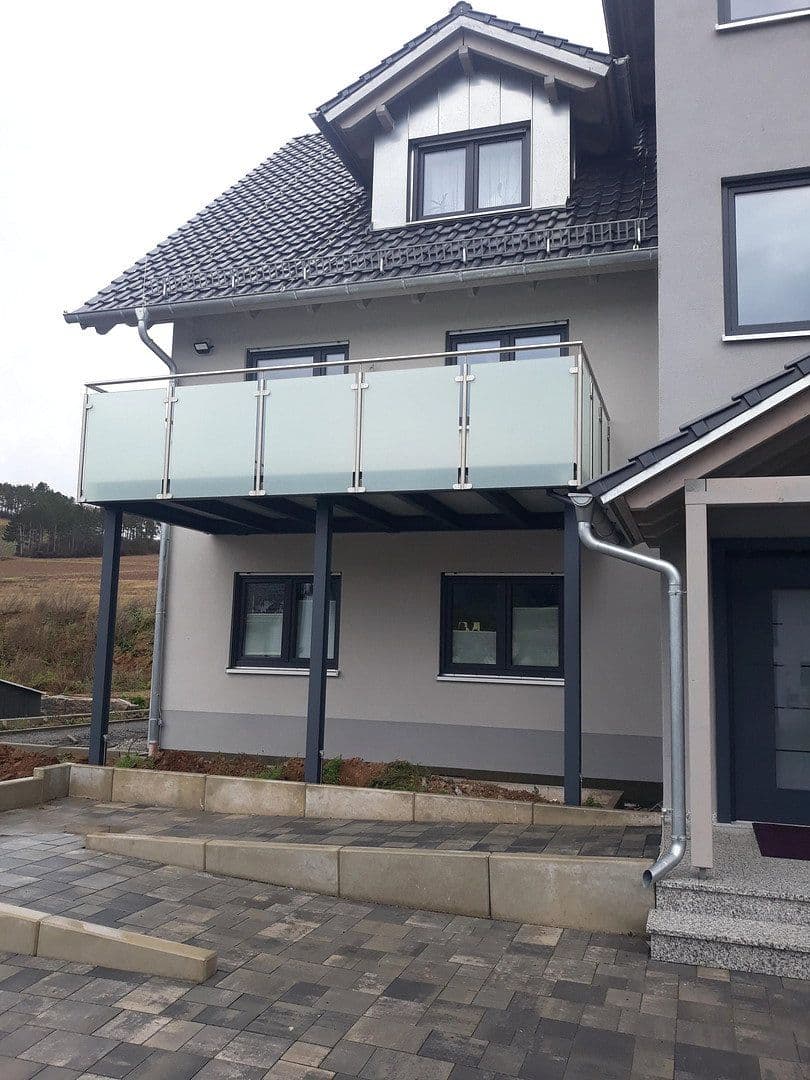 Prenájom bytu 2-izbový 70 m², Frauenschuhweg 10, Wertheim, Bádensko-Wurttembersko Prenájom bytu 2-izbový 70 m², Frauenschuhweg 10, Wertheim, Bádensko-Wurttembersko