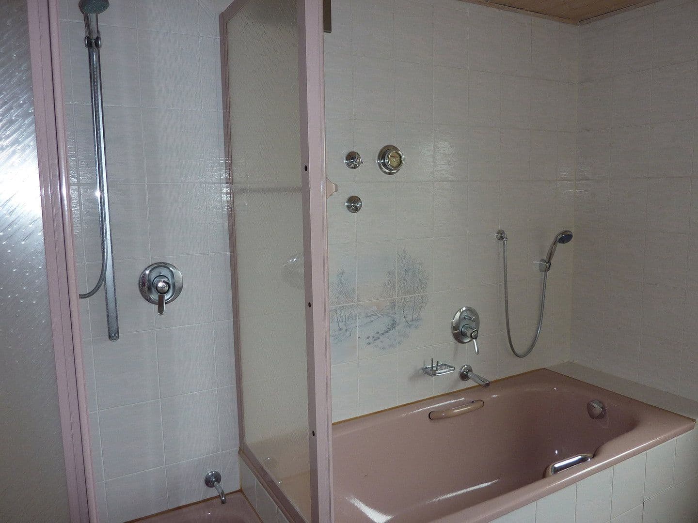 Prenájom bytu 4-izbový 109 m², Akazienweg, Haßmersheim, Bádensko-Wurttembersko Prenájom bytu 4-izbový 109 m², Akazienweg, Haßmersheim, Bádensko-Wurttembersko