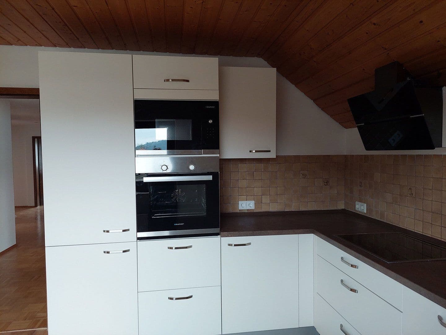 Prenájom bytu 4-izbový 109 m², Akazienweg, Haßmersheim, Bádensko-Wurttembersko Prenájom bytu 4-izbový 109 m², Akazienweg, Haßmersheim, Bádensko-Wurttembersko