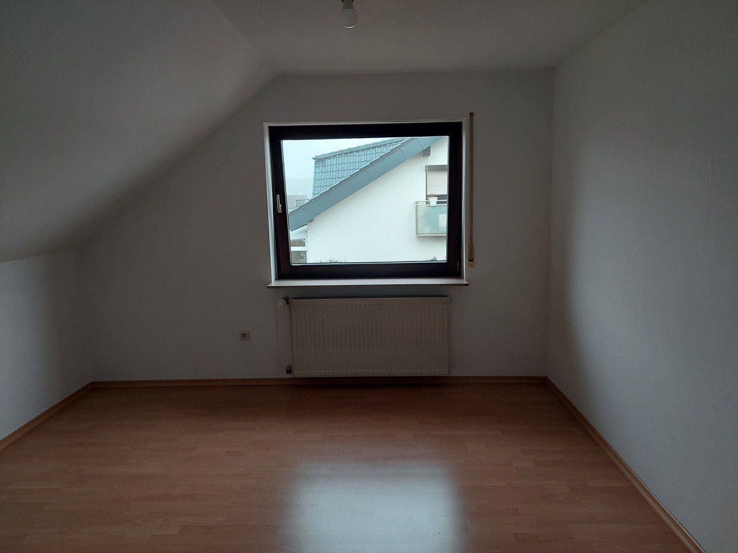 Prenájom bytu 4-izbový 109 m², Akazienweg, Haßmersheim, Bádensko-Wurttembersko Prenájom bytu 4-izbový 109 m², Akazienweg, Haßmersheim, Bádensko-Wurttembersko