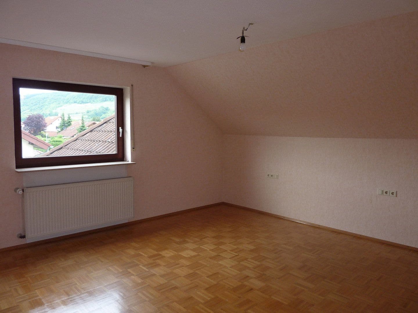 Prenájom bytu 4-izbový 109 m², Akazienweg, Haßmersheim, Bádensko-Wurttembersko Prenájom bytu 4-izbový 109 m², Akazienweg, Haßmersheim, Bádensko-Wurttembersko