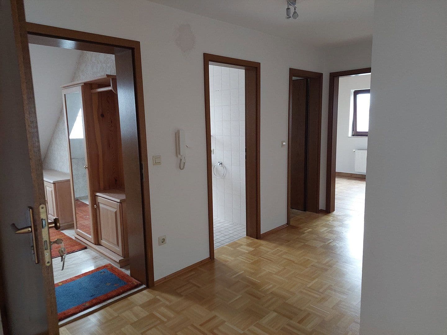 Prenájom bytu 4-izbový 109 m², Akazienweg, Haßmersheim, Bádensko-Wurttembersko Prenájom bytu 4-izbový 109 m², Akazienweg, Haßmersheim, Bádensko-Wurttembersko