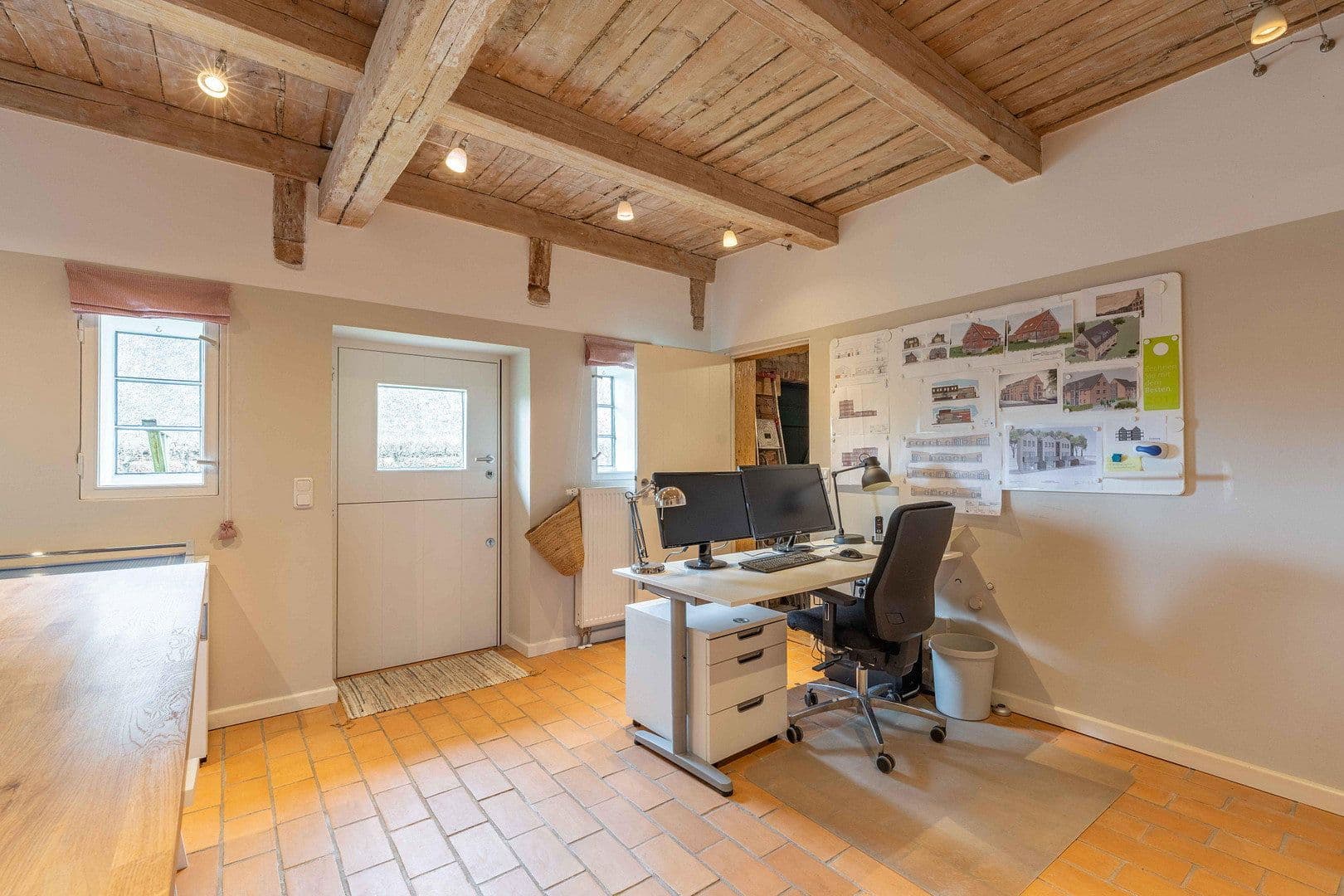 Predaj domu 312 m², pozemek 3.630 m², Beschendorf, Šlezvicko-Holštajnsko Predaj domu 312 m², pozemek 3.630 m², Beschendorf, Šlezvicko-Holštajnsko