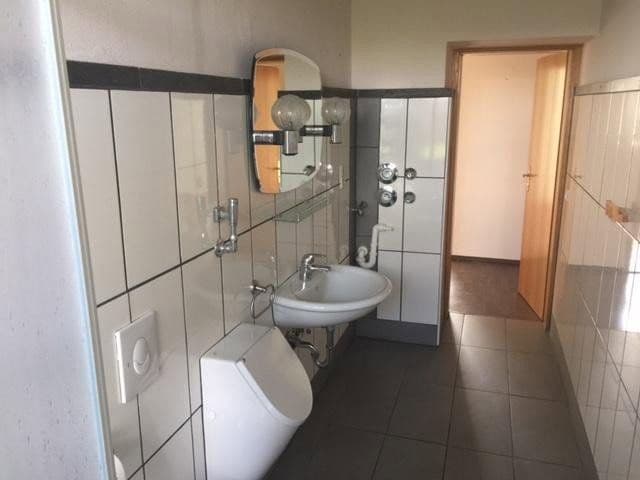 Prenájom bytu 6-izbový 133 m², Neumark, Sasko Prenájom bytu 6-izbový 133 m², Neumark, Sasko