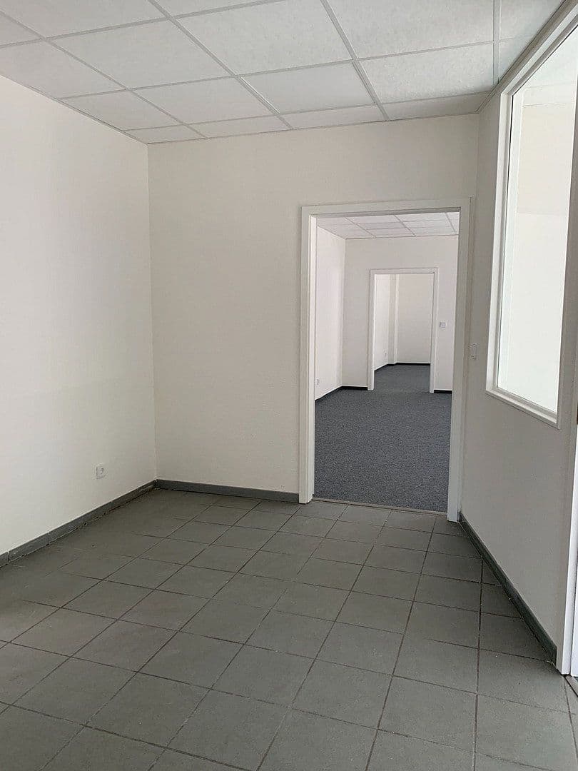 Prenájom kancelárie 210 m², Rapsacker 13c, Lübeck, Šlezvicko-Holštajnsko Prenájom kancelárie 210 m², Rapsacker 13c, Lübeck, Šlezvicko-Holštajnsko