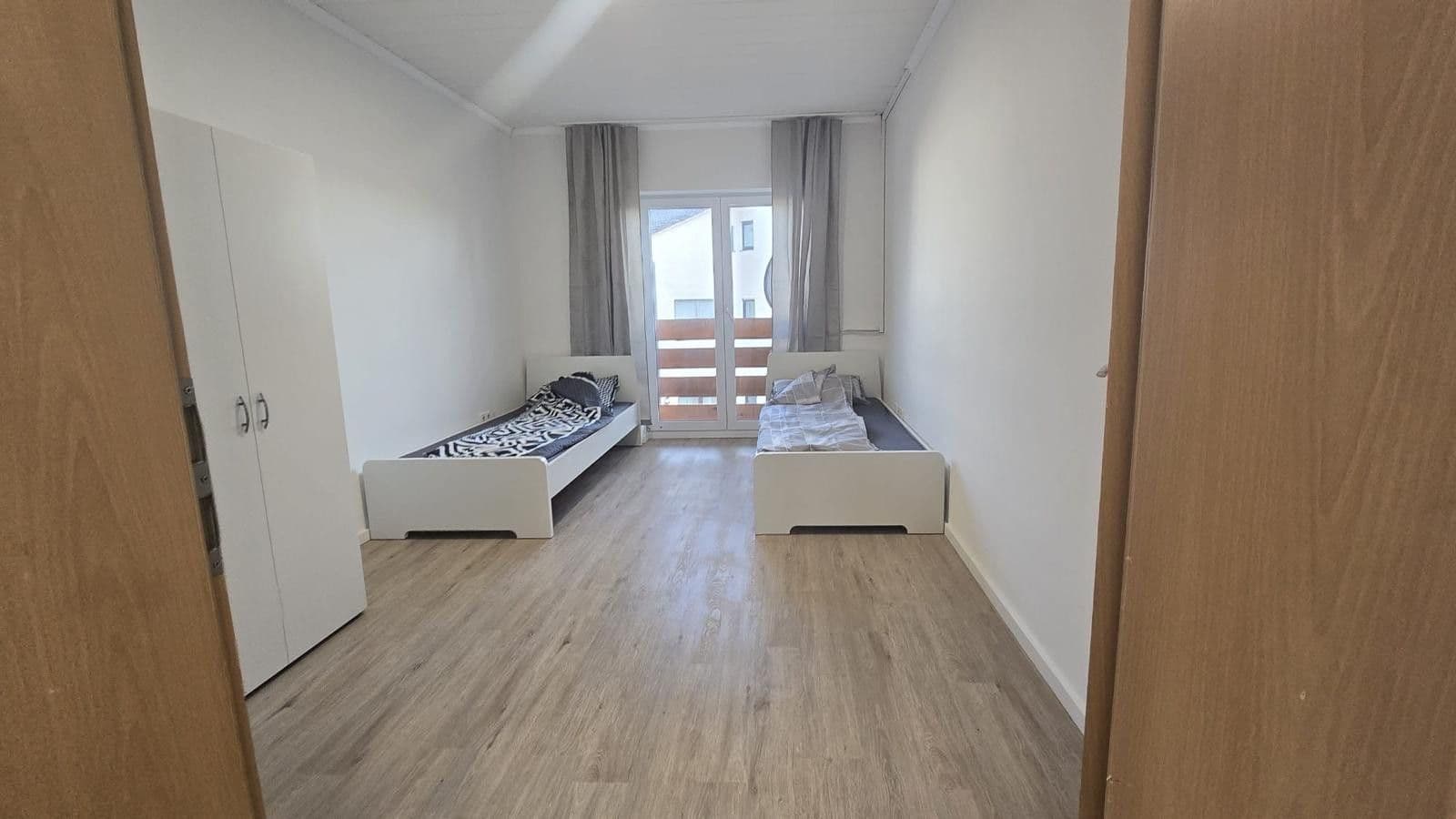 Prenájom domu 175 m², pozemek 500 m², Bahnhof Strasse 25, Dingolfing, Bavorsko Prenájom domu 175 m², pozemek 500 m², Bahnhof Strasse 25, Dingolfing, Bavorsko