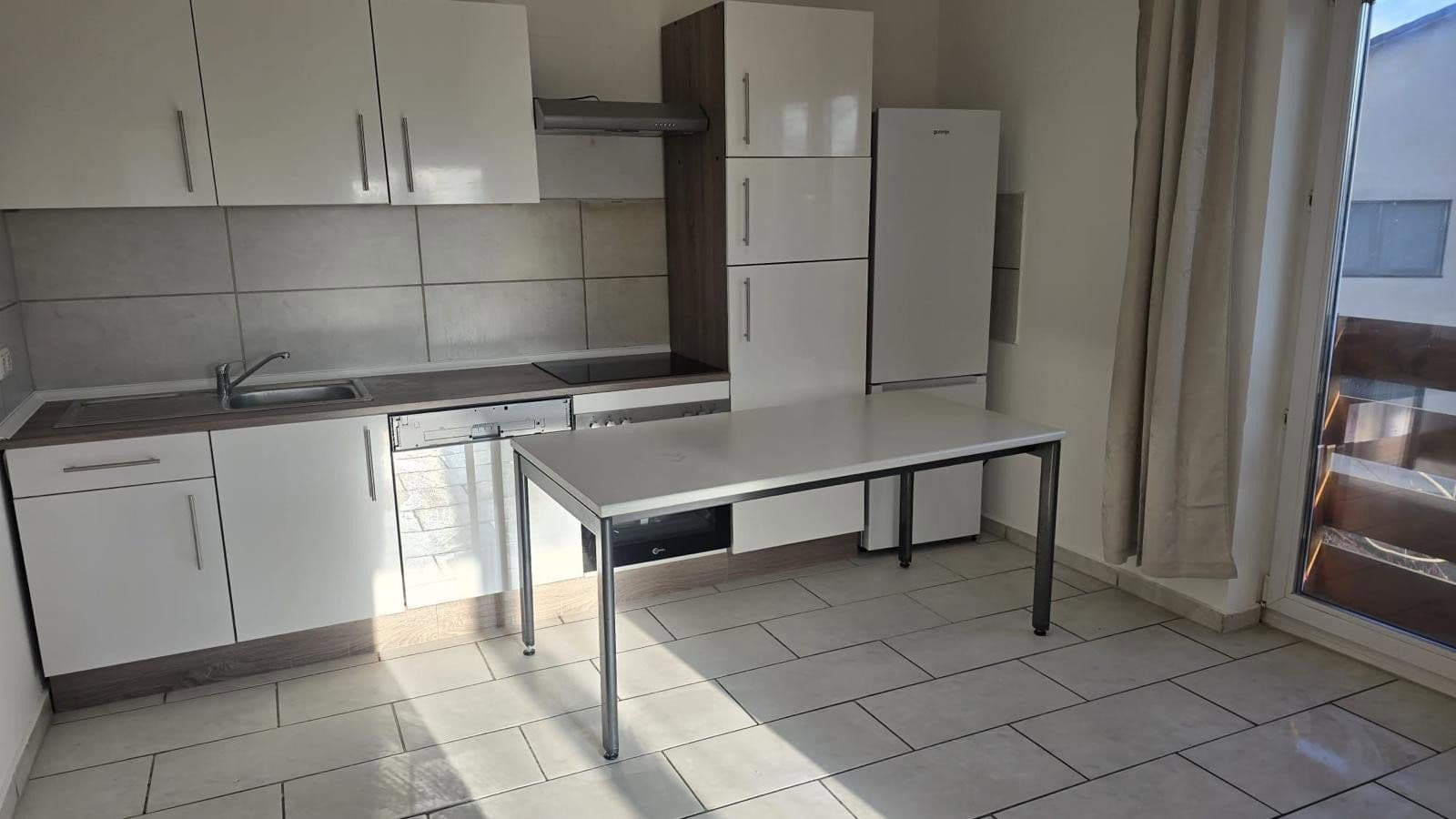 Prenájom domu 175 m², pozemek 500 m², Bahnhof Strasse 25, Dingolfing, Bavorsko Prenájom domu 175 m², pozemek 500 m², Bahnhof Strasse 25, Dingolfing, Bavorsko