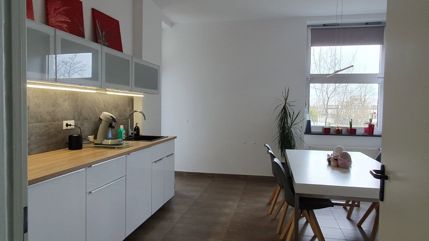 Prenájom kancelárie 2.000 m², Nagold, Bádensko-Wurttembersko Prenájom kancelárie 2.000 m², Nagold, Bádensko-Wurttembersko