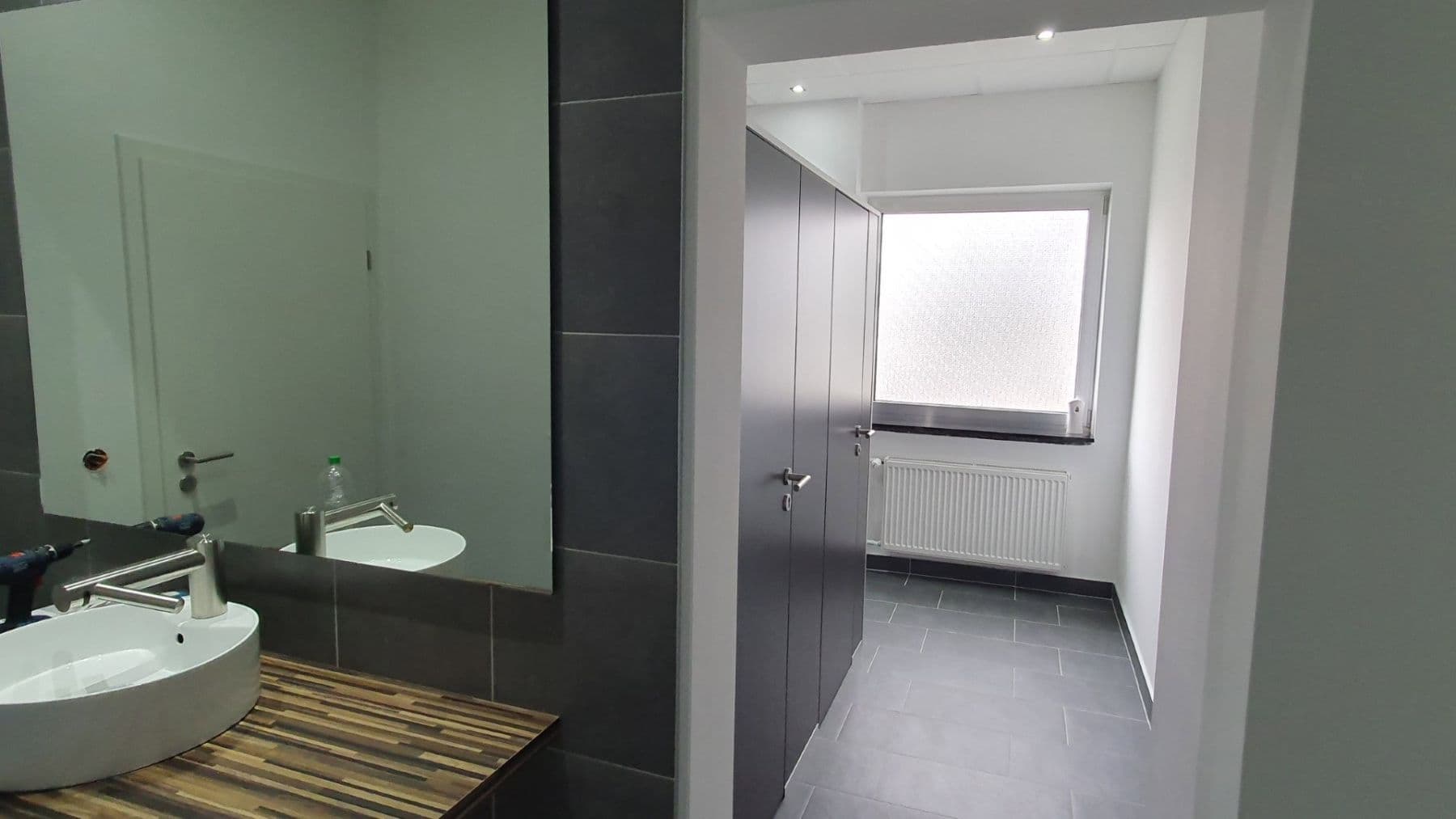 Prenájom kancelárie 2.000 m², Nagold, Bádensko-Wurttembersko Prenájom kancelárie 2.000 m², Nagold, Bádensko-Wurttembersko