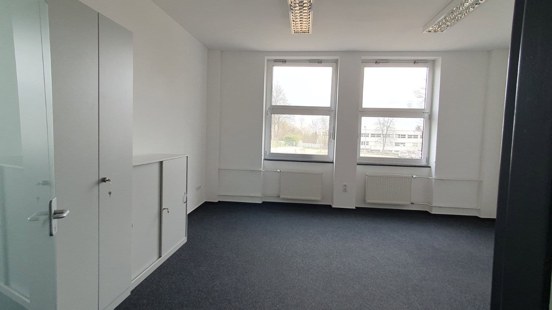 Prenájom kancelárie 2.000 m², Nagold, Bádensko-Wurttembersko Prenájom kancelárie 2.000 m², Nagold, Bádensko-Wurttembersko