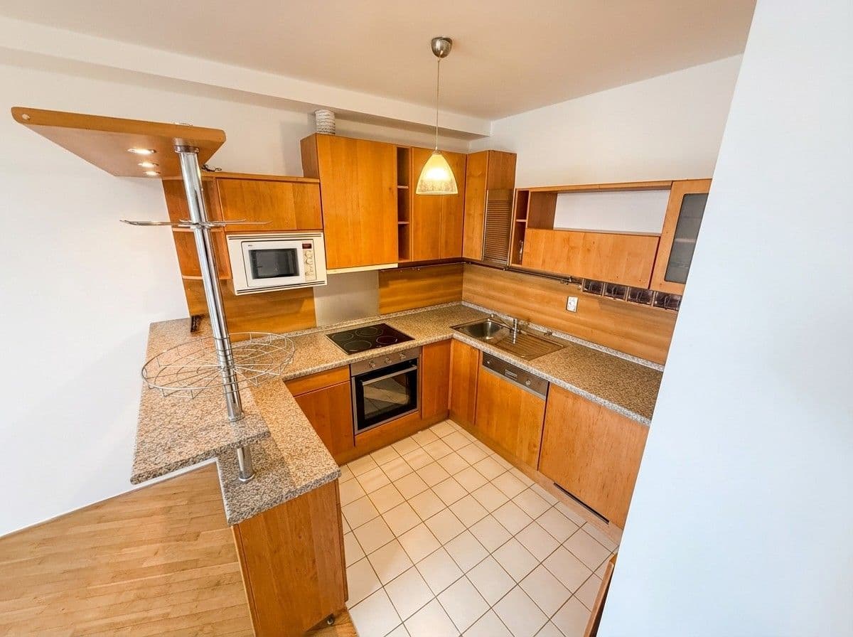 Prenájom bytu 3-izbový 109 m², Mojžíšova, Brno, Jihomoravský kraj Prenájom bytu 3-izbový 109 m², Mojžíšova, Brno, Jihomoravský kraj