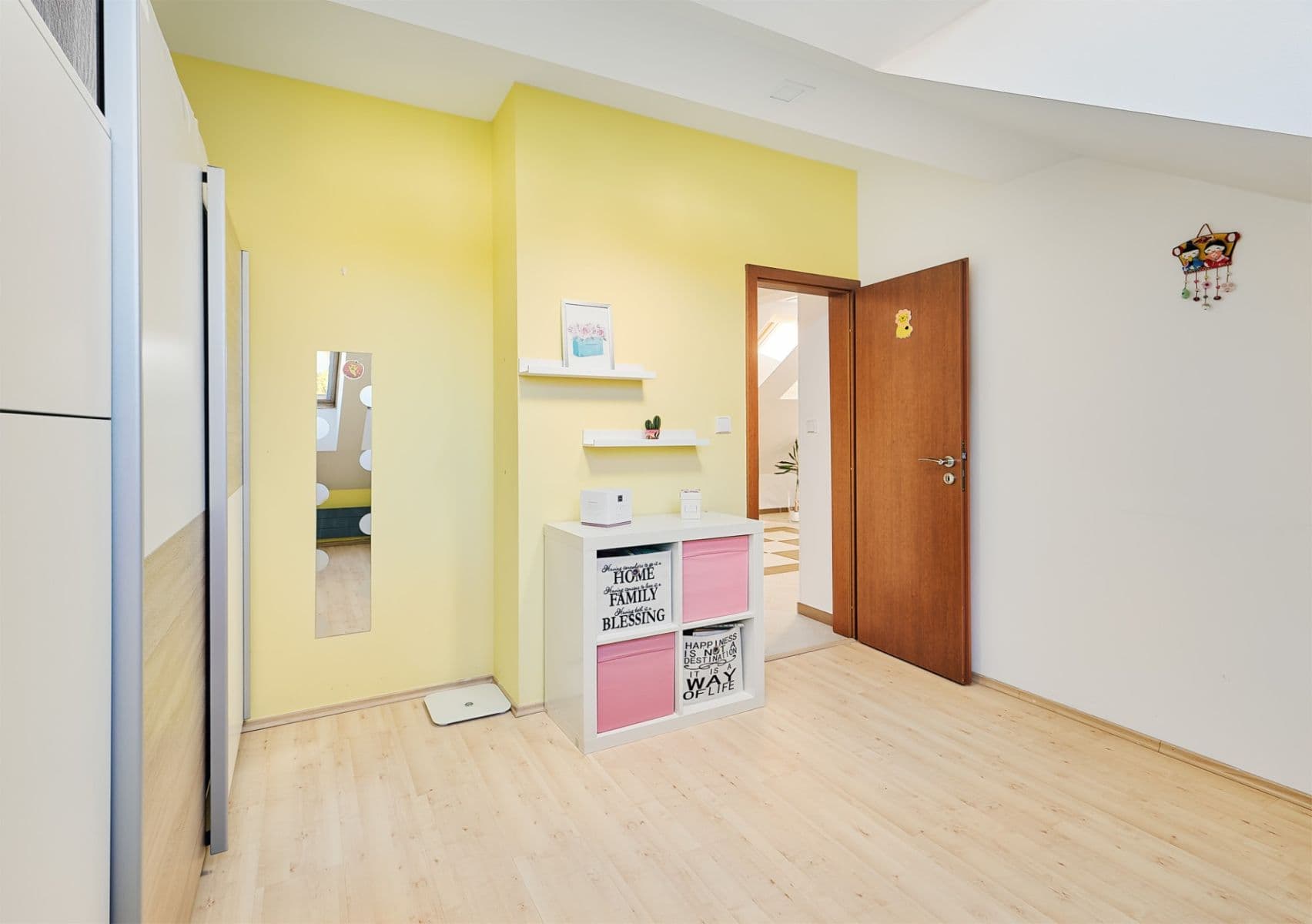 Predaj bytu 3-izbový 80 m², Stochovská, Praha, Praha Predaj bytu 3-izbový 80 m², Stochovská, Praha, Praha