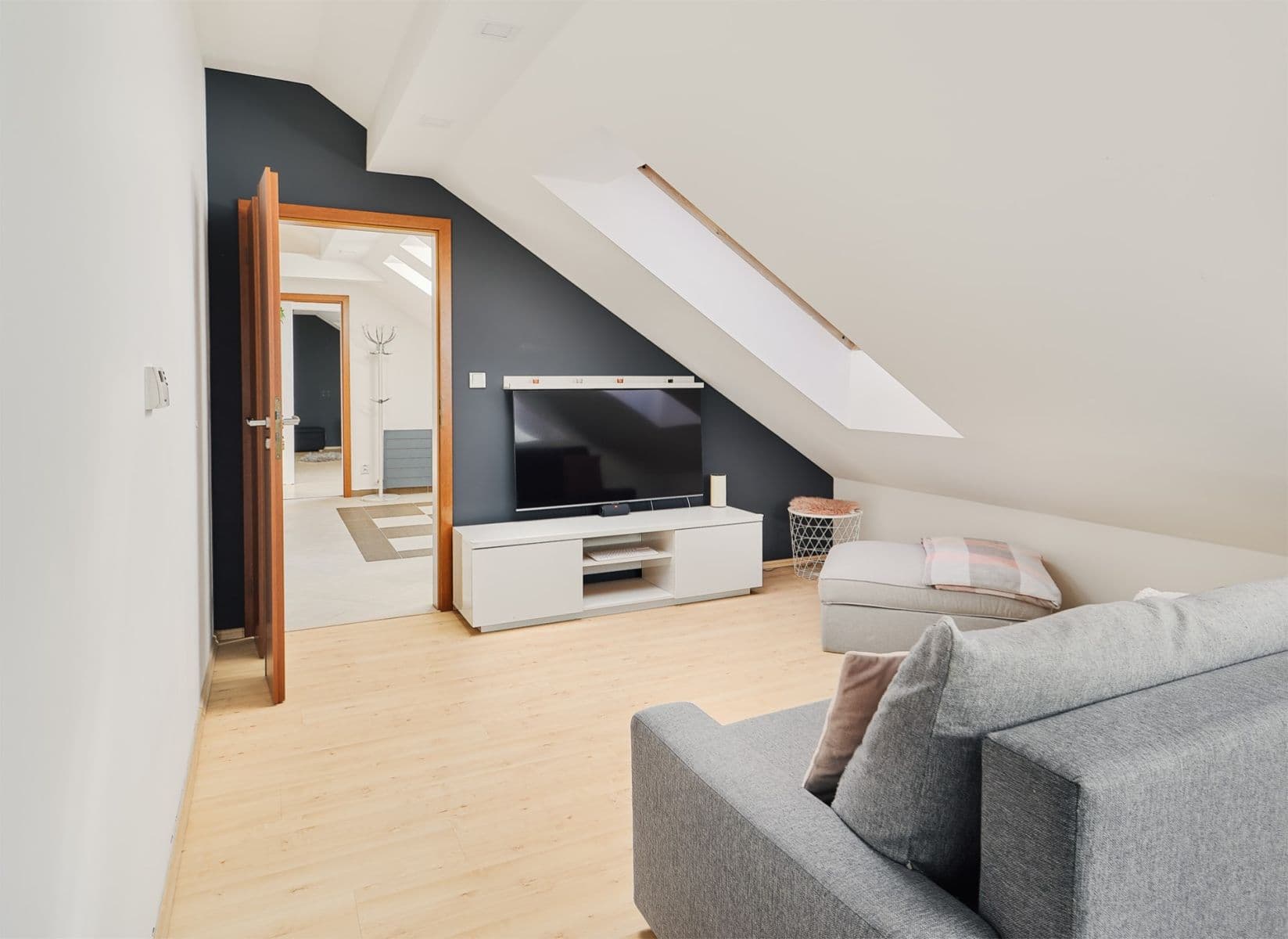 Predaj bytu 3-izbový 80 m², Stochovská, Praha, Praha Predaj bytu 3-izbový 80 m², Stochovská, Praha, Praha