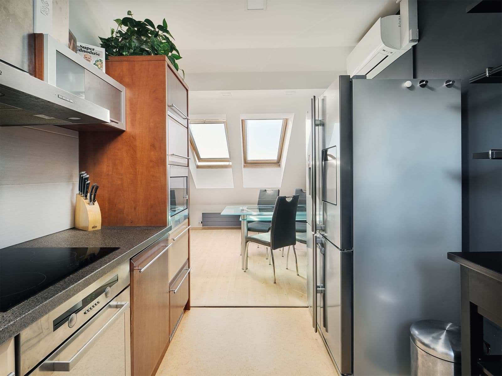 Predaj bytu 3-izbový 80 m², Stochovská, Praha, Praha Predaj bytu 3-izbový 80 m², Stochovská, Praha, Praha