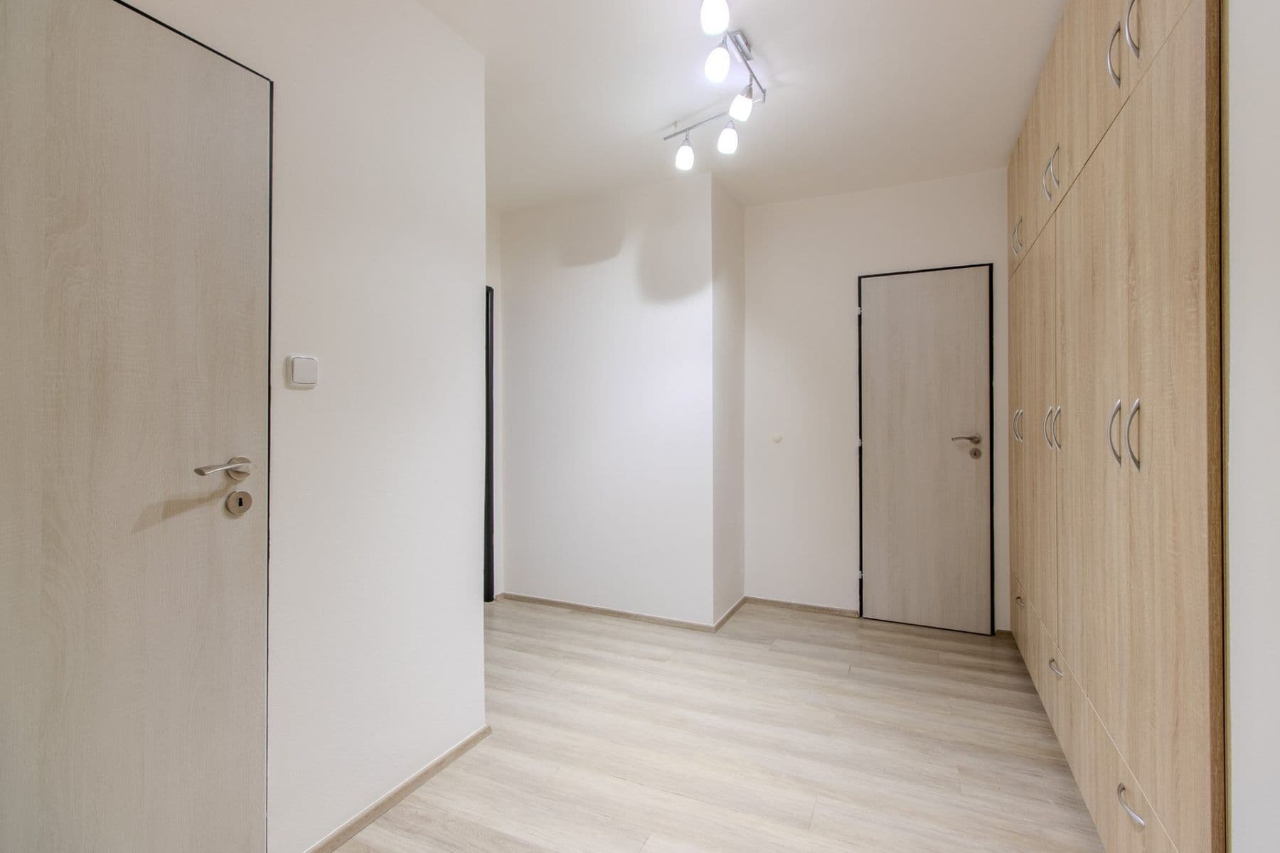 Prenájom bytu 1-izbový 64 m², Nad Výšinkou, Praha, Praha Prenájom bytu 1-izbový 64 m², Nad Výšinkou, Praha, Praha