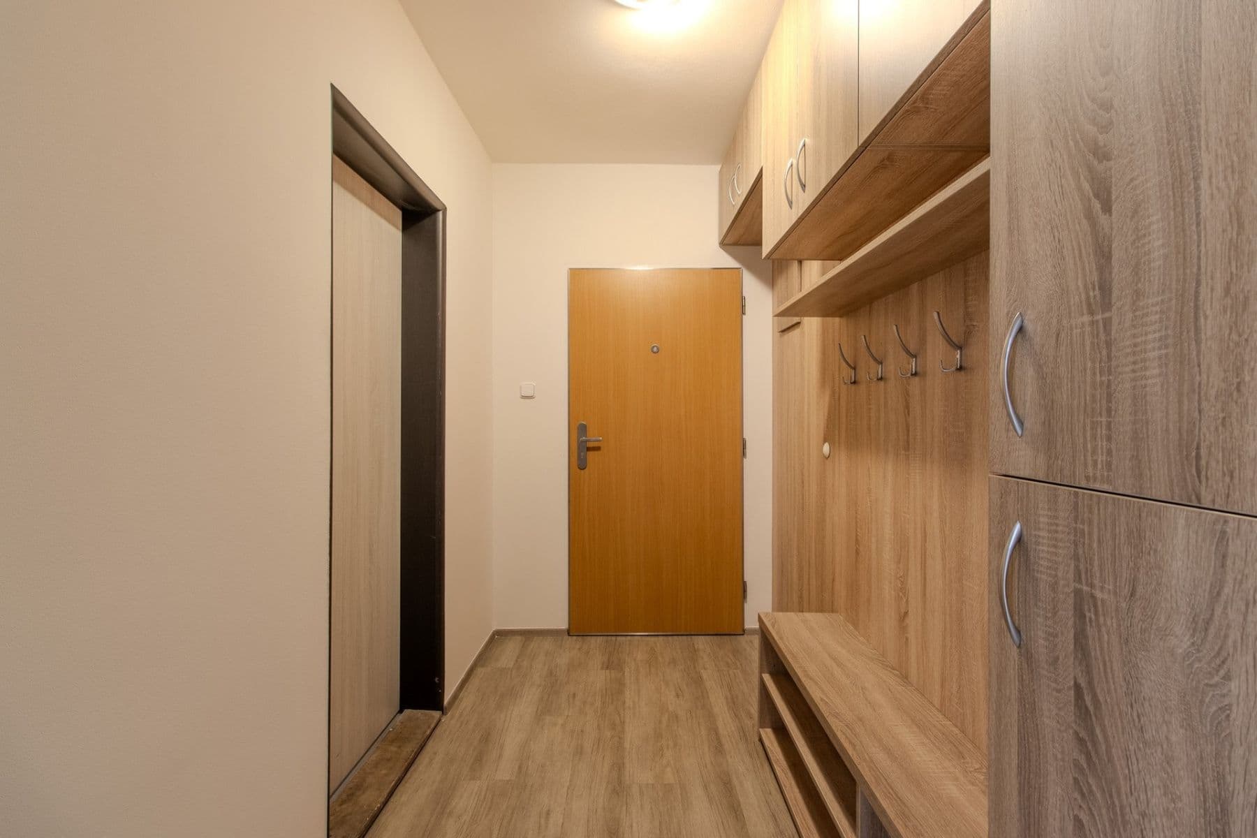 Prenájom bytu 1-izbový 64 m², Nad Výšinkou, Praha, Praha Prenájom bytu 1-izbový 64 m², Nad Výšinkou, Praha, Praha