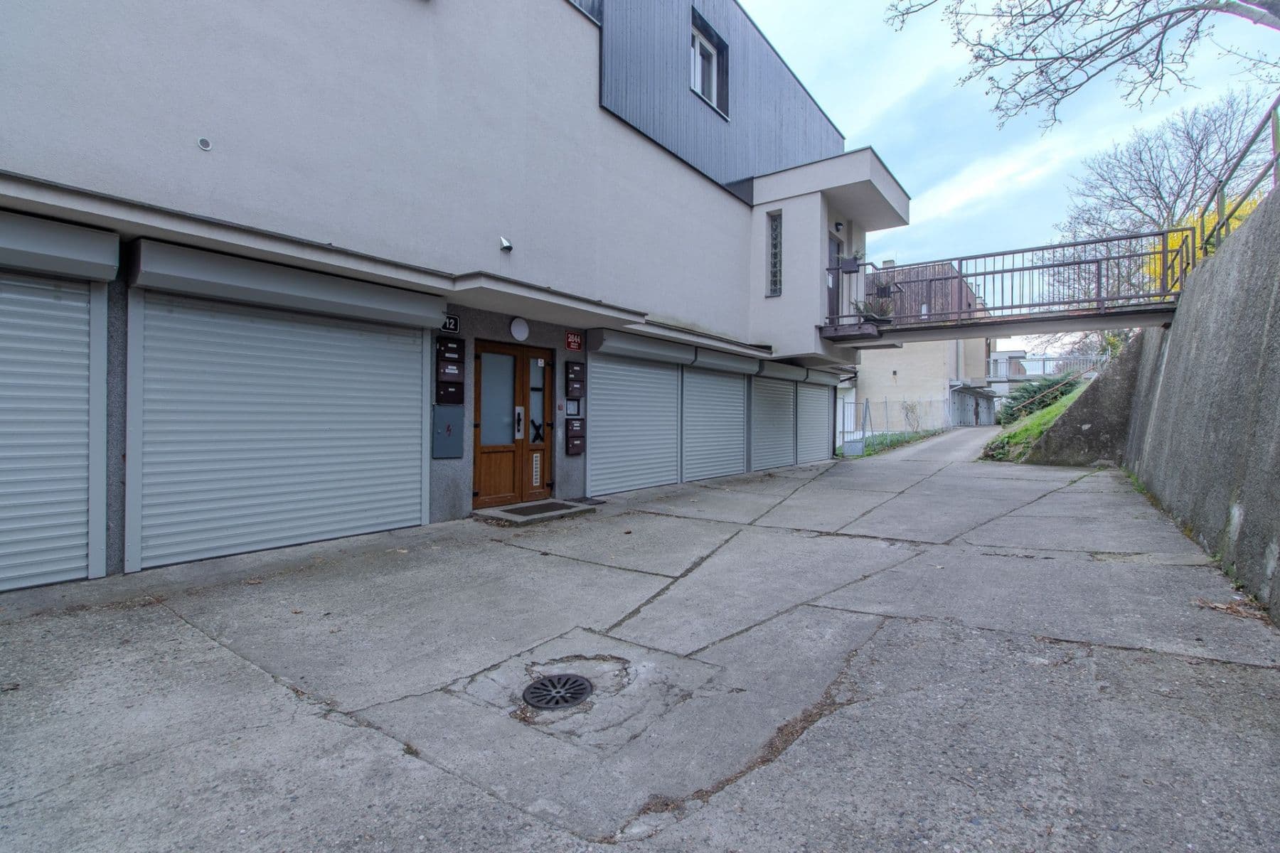 Prenájom bytu 1-izbový 64 m², Nad Výšinkou, Praha, Praha Prenájom bytu 1-izbový 64 m², Nad Výšinkou, Praha, Praha