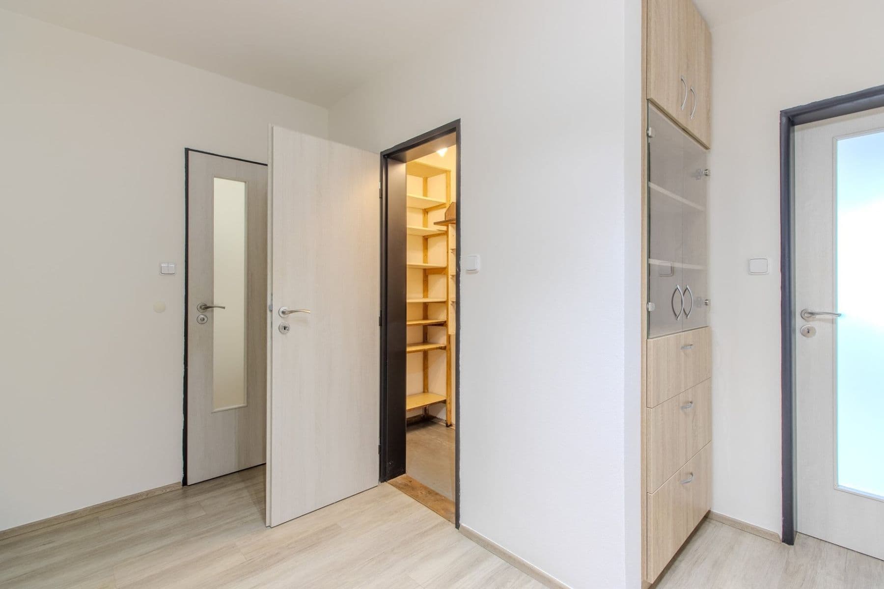 Prenájom bytu 1-izbový 64 m², Nad Výšinkou, Praha, Praha Prenájom bytu 1-izbový 64 m², Nad Výšinkou, Praha, Praha