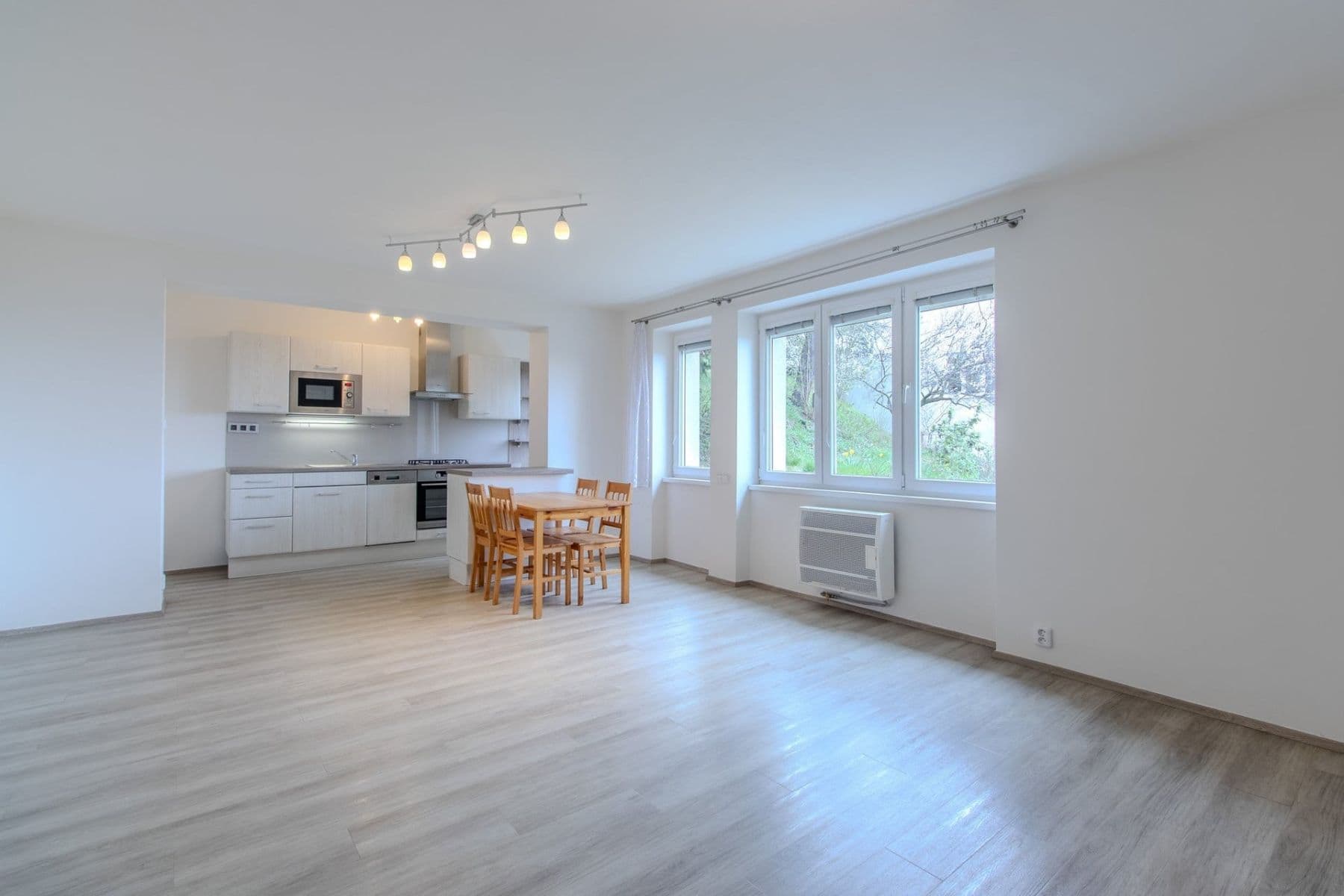 Prenájom bytu 1-izbový 64 m², Nad Výšinkou, Praha, Praha Prenájom bytu 1-izbový 64 m², Nad Výšinkou, Praha, Praha