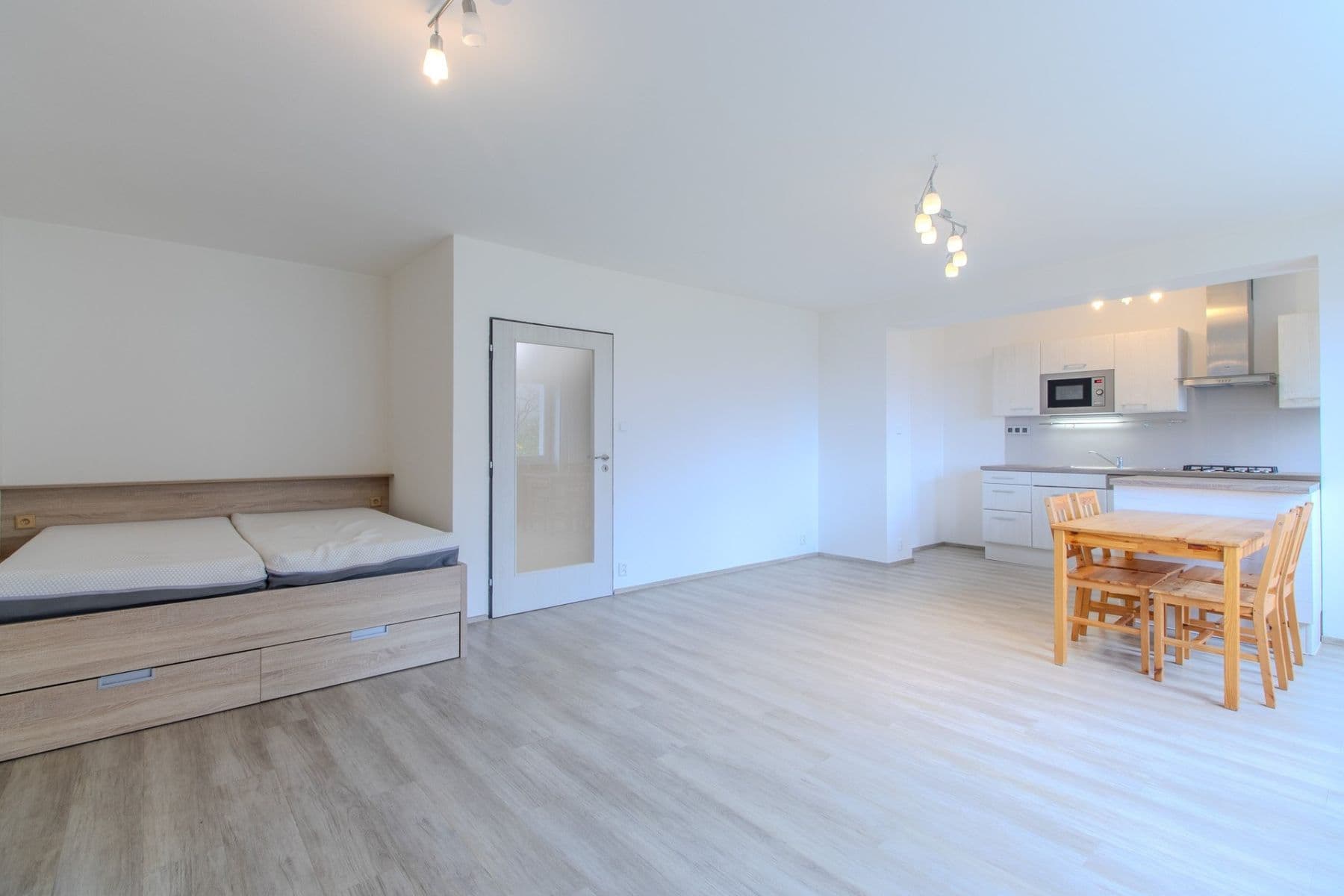 Prenájom bytu 1-izbový 64 m², Nad Výšinkou, Praha, Praha Prenájom bytu 1-izbový 64 m², Nad Výšinkou, Praha, Praha