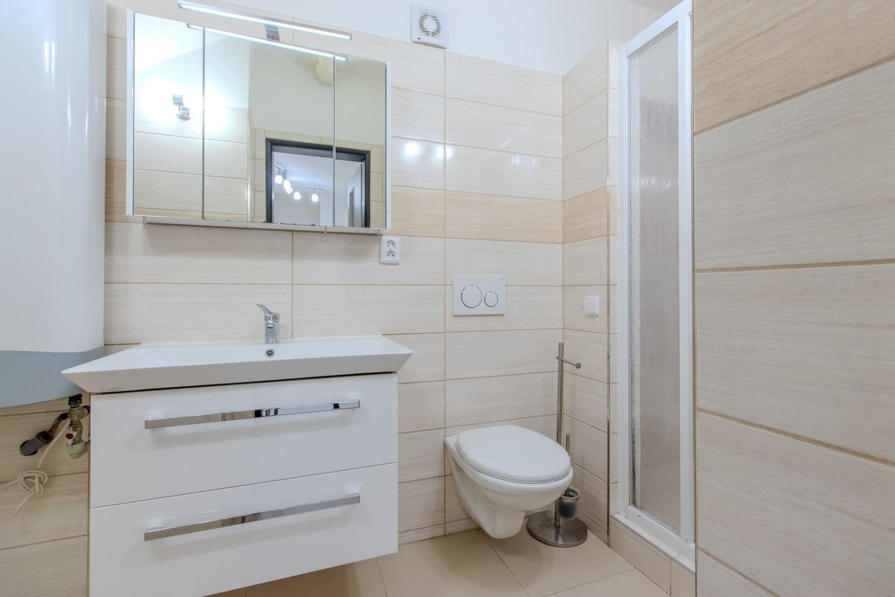 Prenájom bytu 1-izbový 64 m², Nad Výšinkou, Praha, Praha Prenájom bytu 1-izbový 64 m², Nad Výšinkou, Praha, Praha