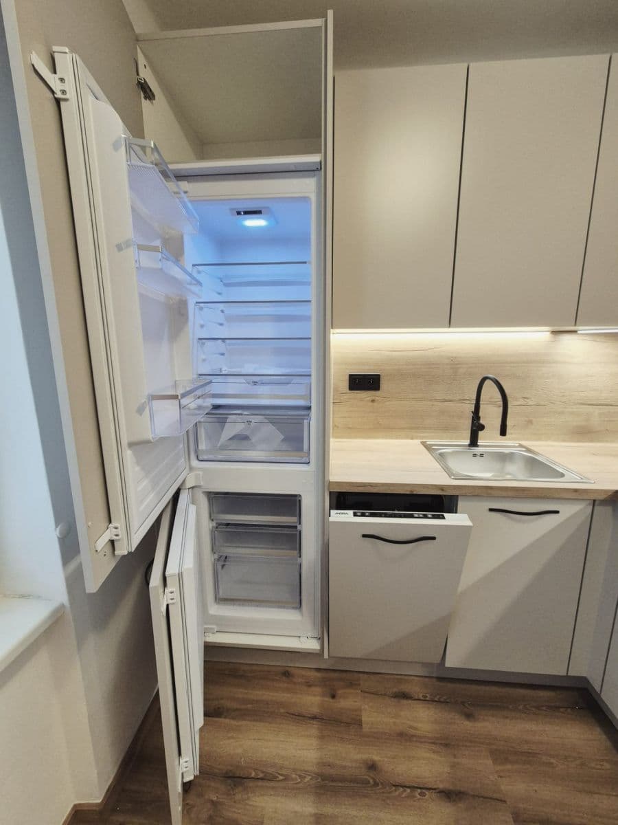 Prenájom bytu 2-izbový 56 m², Buková, Praha, Praha Prenájom bytu 2-izbový 56 m², Buková, Praha, Praha