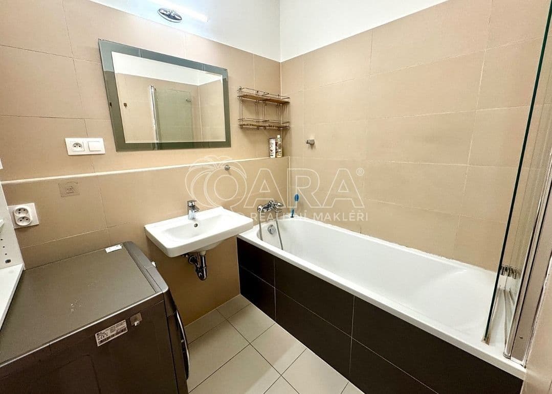 Predaj bytu 3-izbový 75 m², Škrábkových, Praha, Praha Predaj bytu 3-izbový 75 m², Škrábkových, Praha, Praha