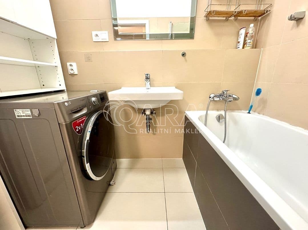 Predaj bytu 3-izbový 75 m², Škrábkových, Praha, Praha Predaj bytu 3-izbový 75 m², Škrábkových, Praha, Praha