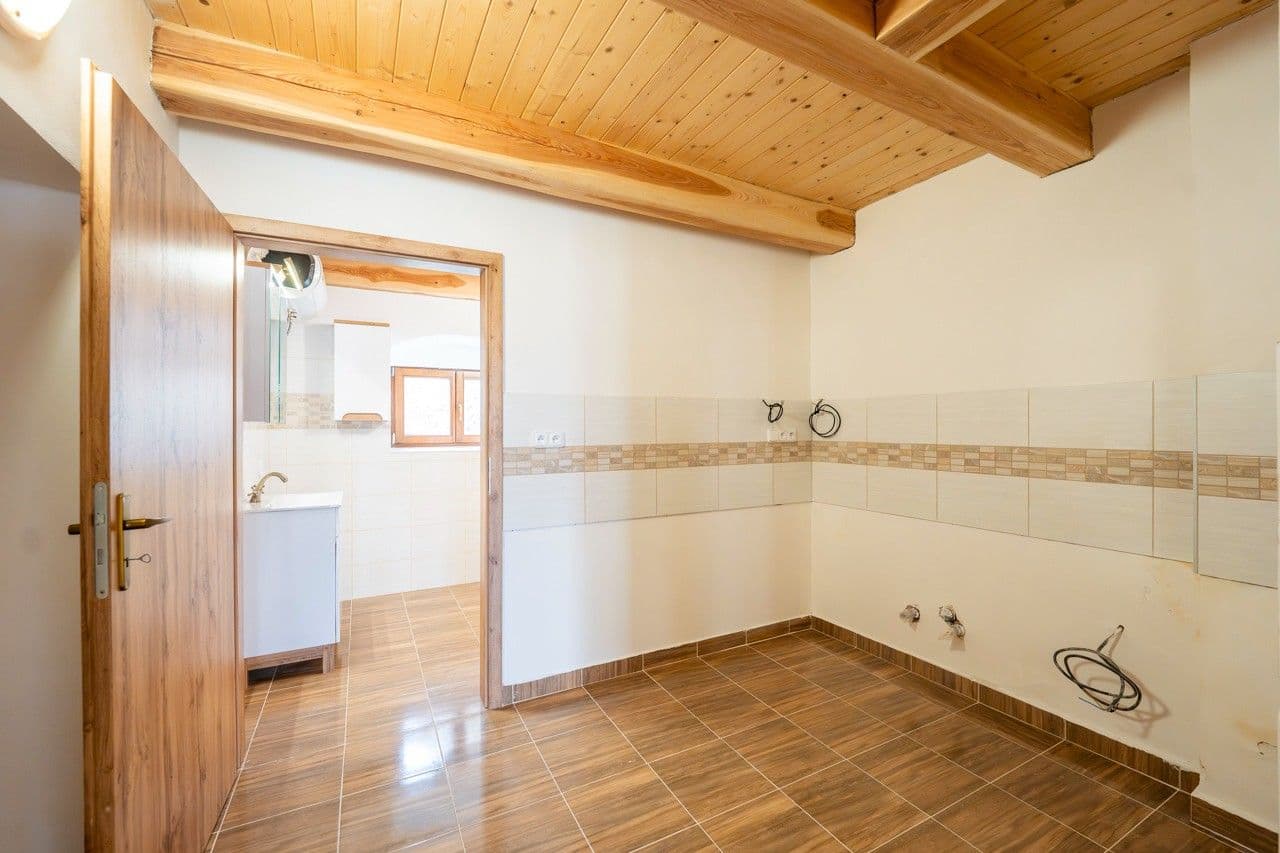 Prenájom bytu 1-izbový 38 m², náměstí Míru, Heřmanův Městec, Pardubický kraj Prenájom bytu 1-izbový 38 m², náměstí Míru, Heřmanův Městec, Pardubický kraj