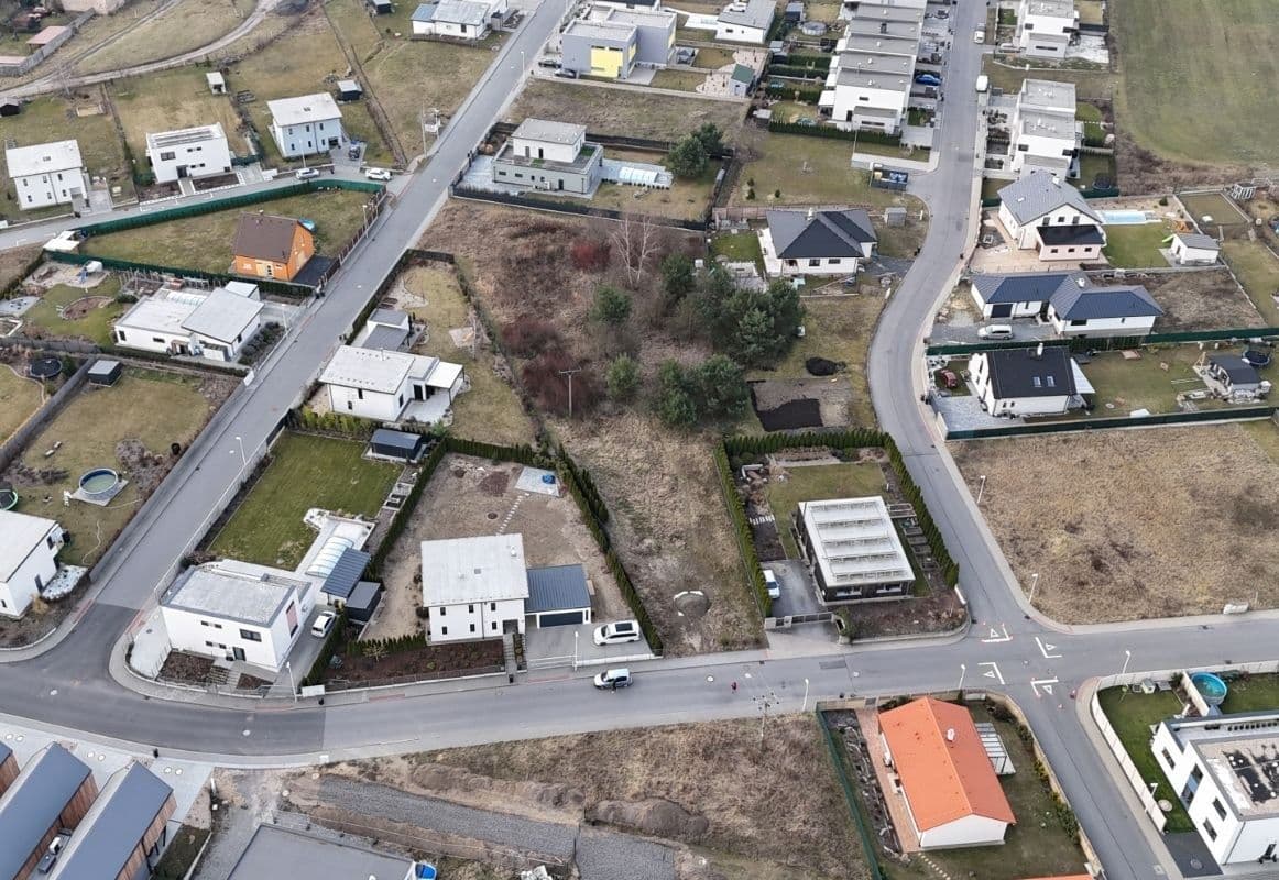 Predaj pozemku 4.984 m², Mladá Boleslav, Středočeský kraj Predaj pozemku 4.984 m², Mladá Boleslav, Středočeský kraj