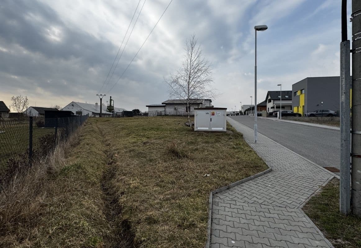 Predaj pozemku 4.984 m², Mladá Boleslav, Středočeský kraj Predaj pozemku 4.984 m², Mladá Boleslav, Středočeský kraj