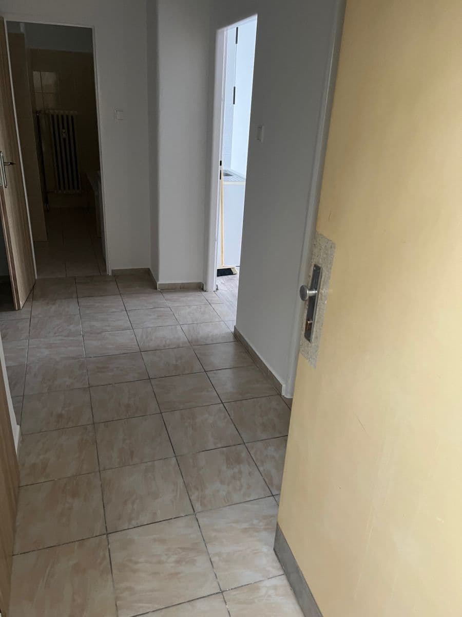 Prenájom bytu 3-izbový 64 m², Pernštýnské náměstí, Pardubice, Pardubický kraj Prenájom bytu 3-izbový 64 m², Pernštýnské náměstí, Pardubice, Pardubický kraj