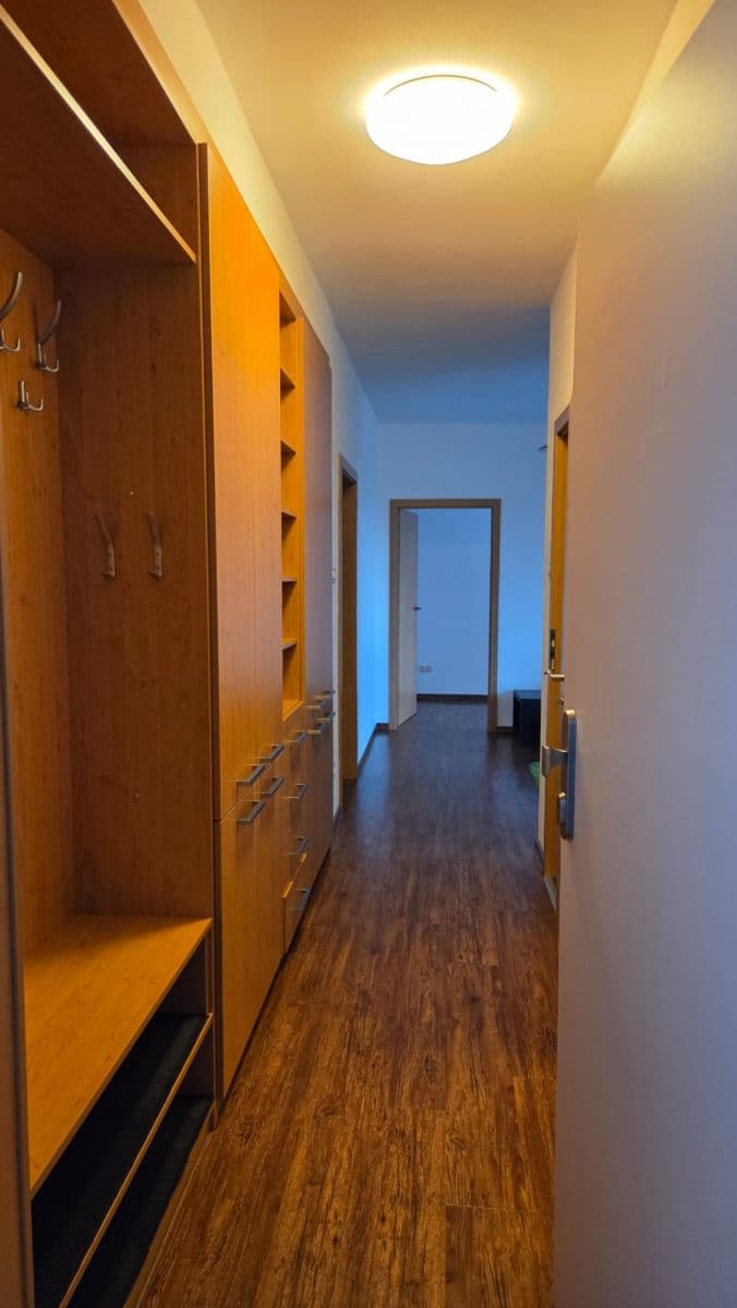 Prenájom bytu 3-izbový 63 m², Trnavská, Praha, Praha Prenájom bytu 3-izbový 63 m², Trnavská, Praha, Praha