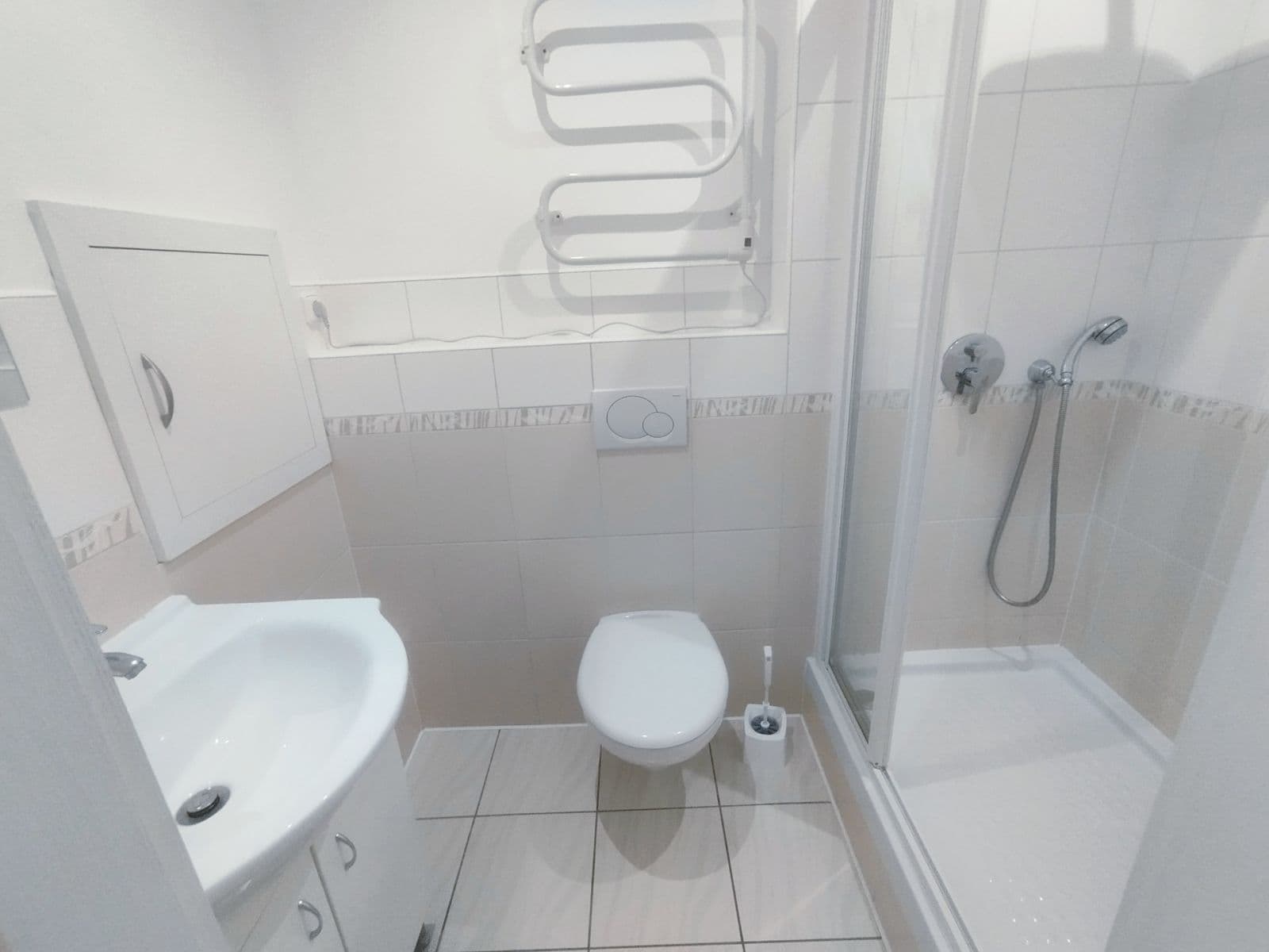 Prenájom bytu 1-izbový 29 m², Slévárenská, Trutnov, Královéhradecký kraj Prenájom bytu 1-izbový 29 m², Slévárenská, Trutnov, Královéhradecký kraj