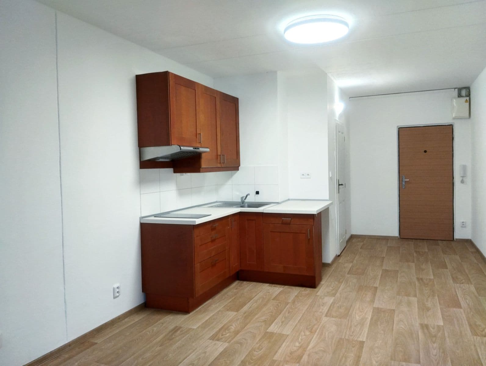 Prenájom bytu 1-izbový 29 m², Slévárenská, Trutnov, Královéhradecký kraj Prenájom bytu 1-izbový 29 m², Slévárenská, Trutnov, Královéhradecký kraj