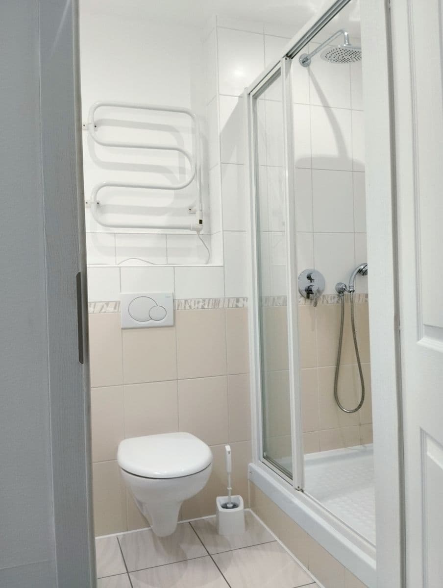 Prenájom bytu 1-izbový 29 m², Slévárenská, Trutnov, Královéhradecký kraj Prenájom bytu 1-izbový 29 m², Slévárenská, Trutnov, Královéhradecký kraj